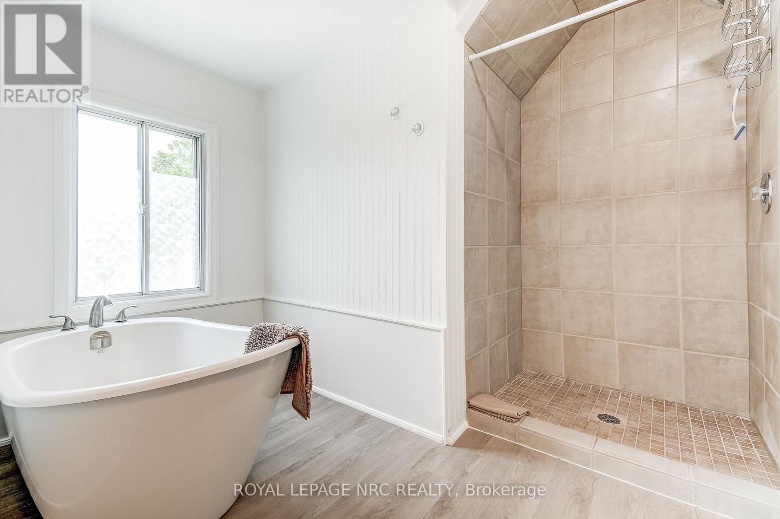 












56 WEST STREET

,
Port Colborne (Sugarloaf),




Ontario
L3K4C8

