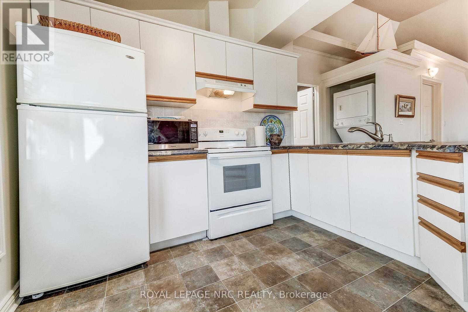 












56 WEST STREET

,
Port Colborne (Sugarloaf),




Ontario
L3K4C8

