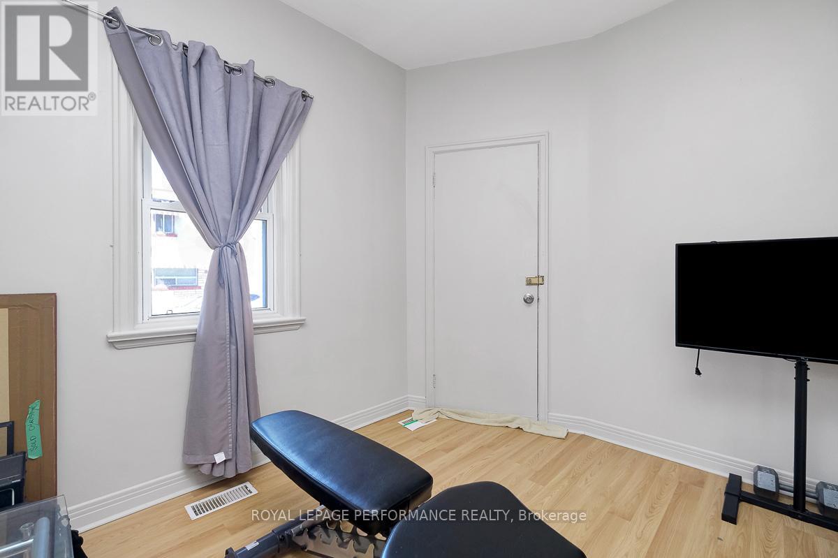 












228 CARILLON STREET

,
Ottawa,




Ontario
K1L5X8

