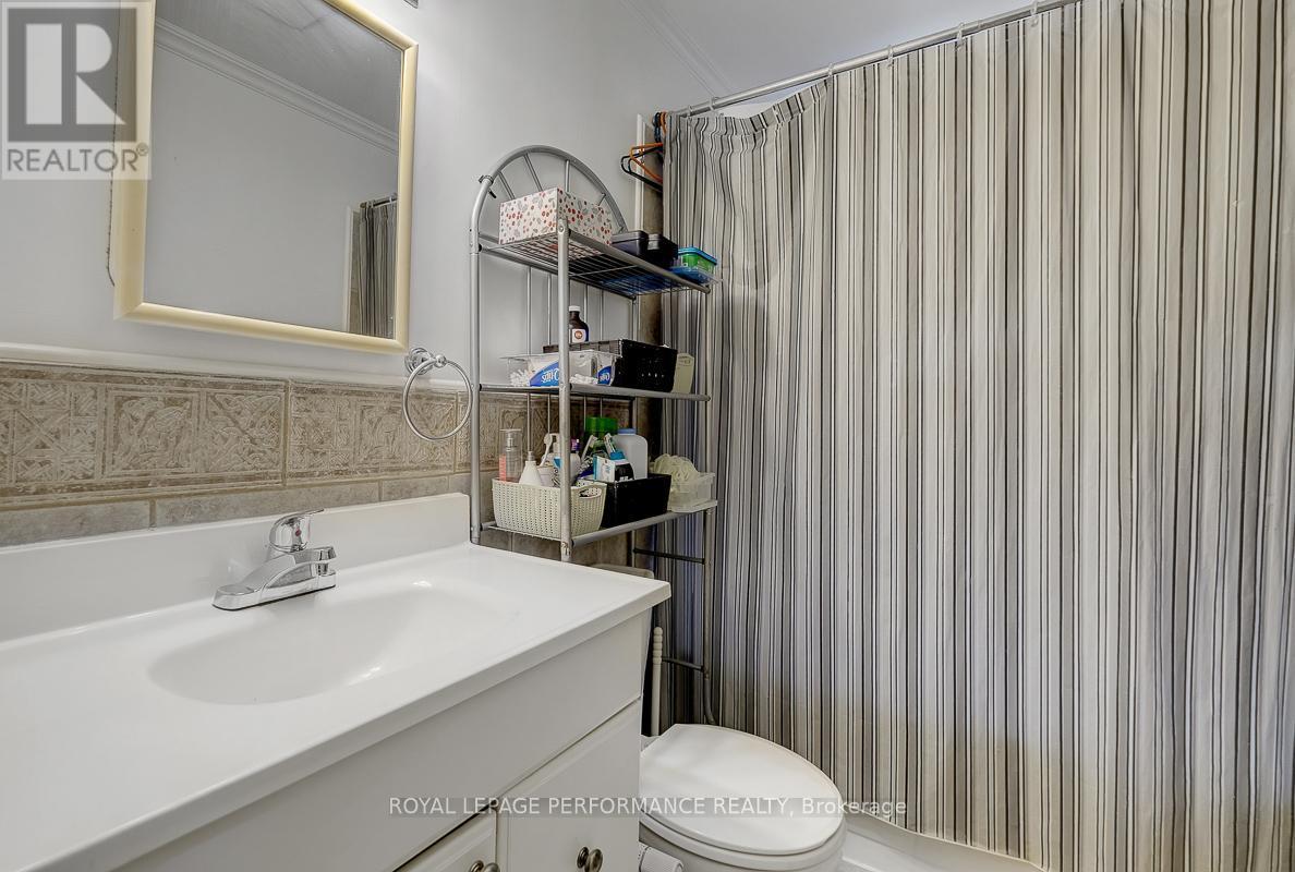 












228 CARILLON STREET

,
Ottawa,




Ontario
K1L5X8

