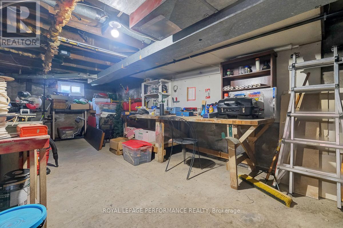 












228 CARILLON STREET

,
Ottawa,




Ontario
K1L5X8

