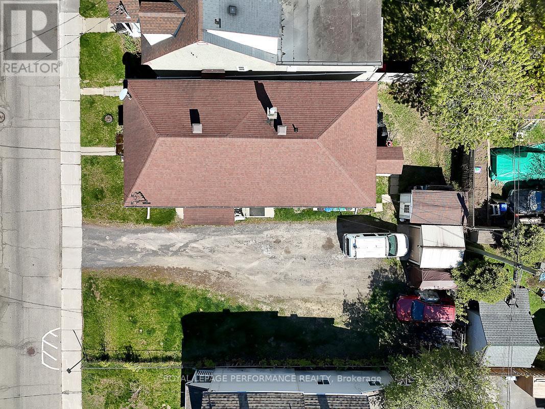 












228 CARILLON STREET

,
Ottawa,




Ontario
K1L5X8

