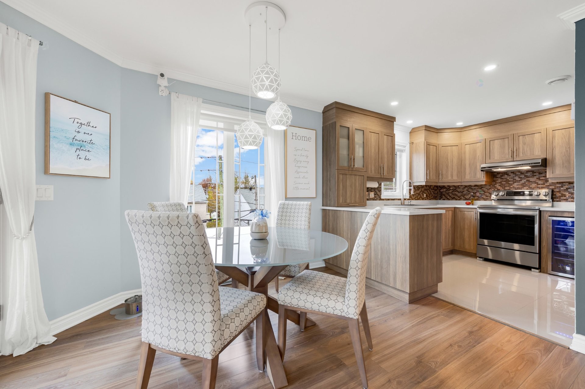 









2295


Rue Isaac-Jogues

, 7,
Saint-Jérôme,




QC
J7Y5H8

