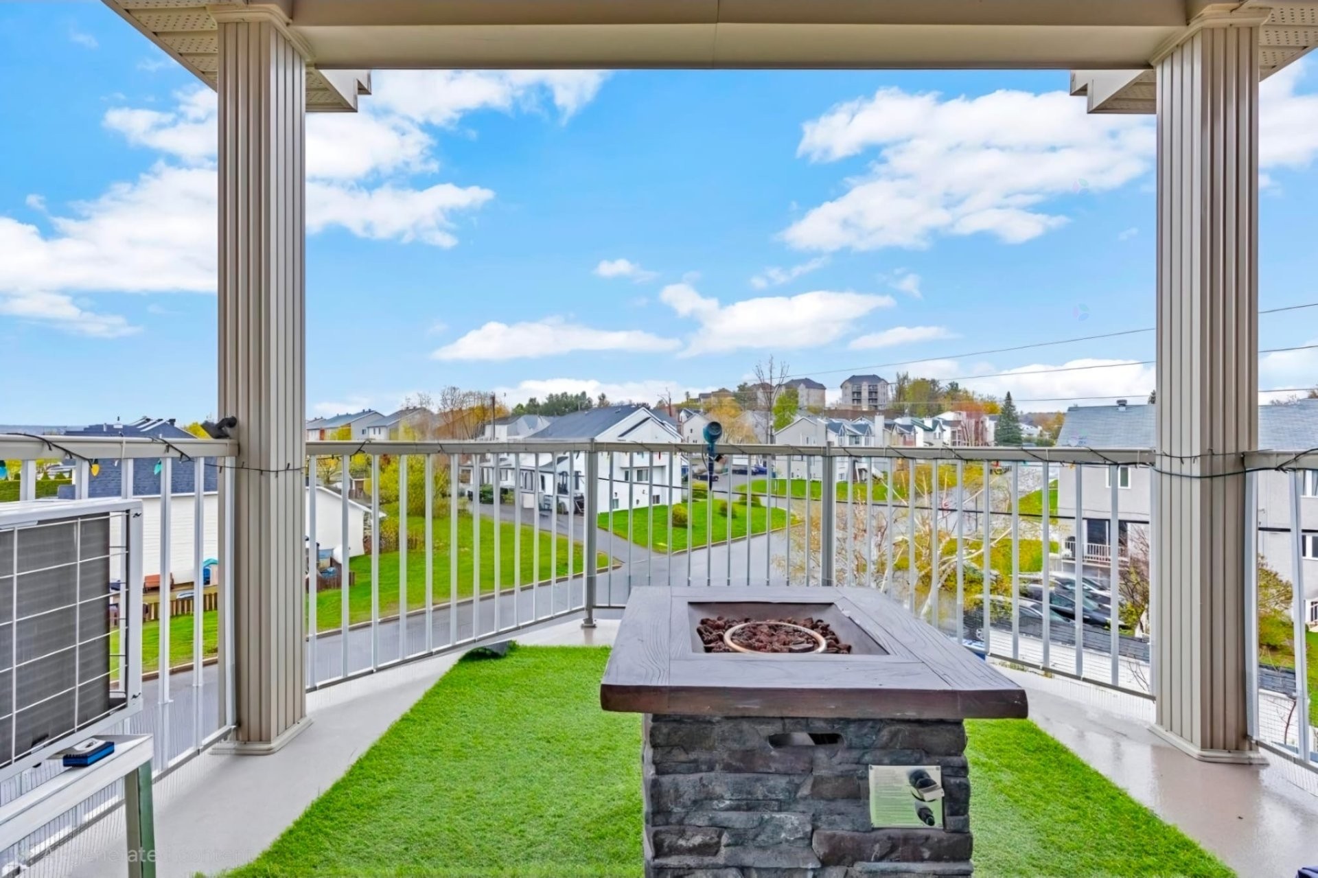









2295


Rue Isaac-Jogues

, 7,
Saint-Jérôme,




QC
J7Y5H8

