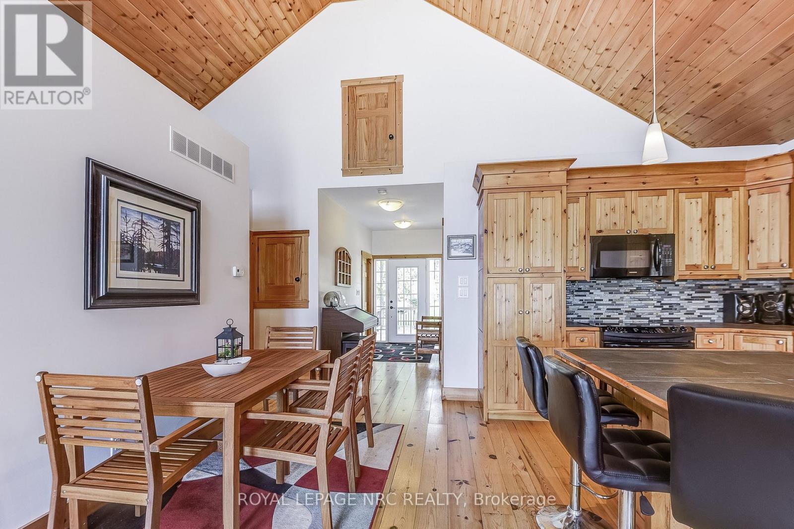 












10849 LAKESHORE ROAD W

,
Wainfleet (Lakeshore),




Ontario
L3K5V4

