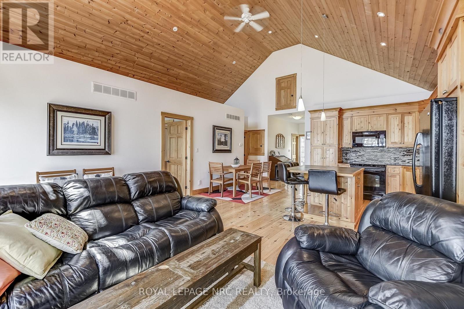 












10849 LAKESHORE ROAD W

,
Wainfleet (Lakeshore),




Ontario
L3K5V4

