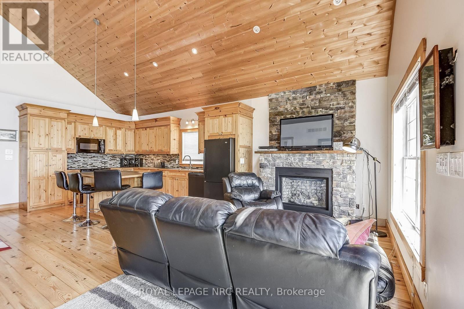 












10849 LAKESHORE ROAD W

,
Wainfleet (Lakeshore),




Ontario
L3K5V4

