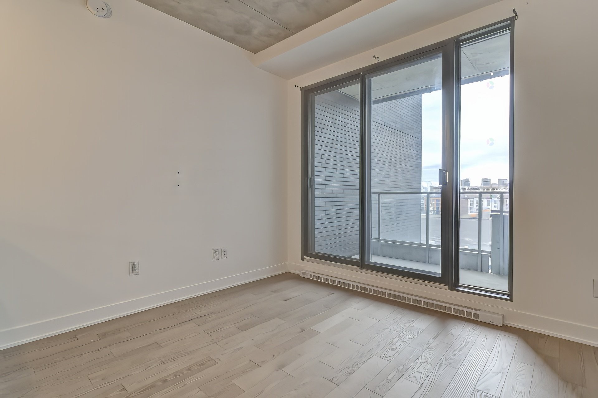









1150


Boul. René-Lévesque E.

, 523,
Montréal (Ville-Marie),




QC
H2L0J6

