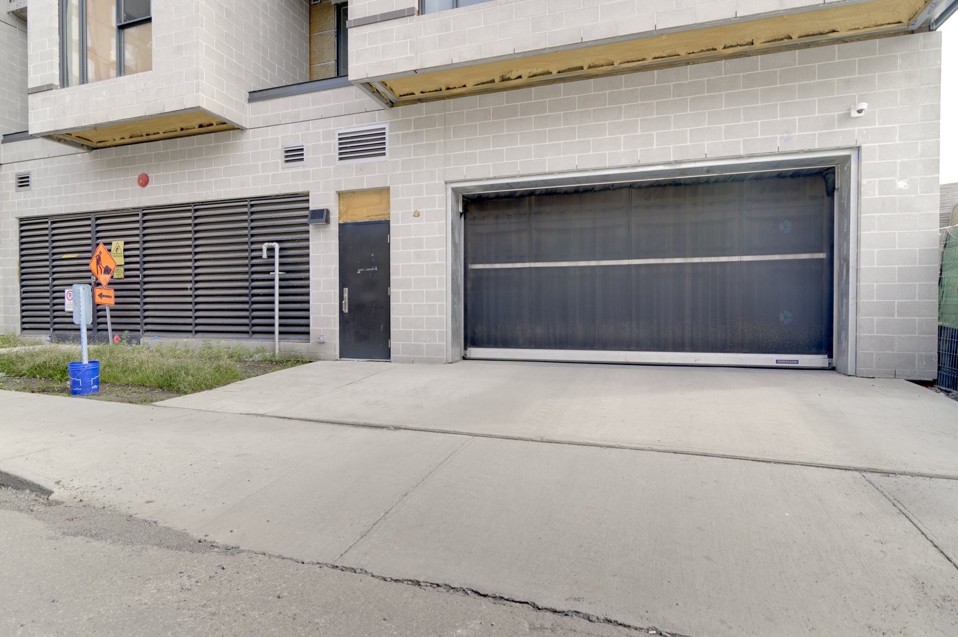 









1150


Boul. René-Lévesque E.

, 523,
Montréal (Ville-Marie),




QC
H2L0J6

