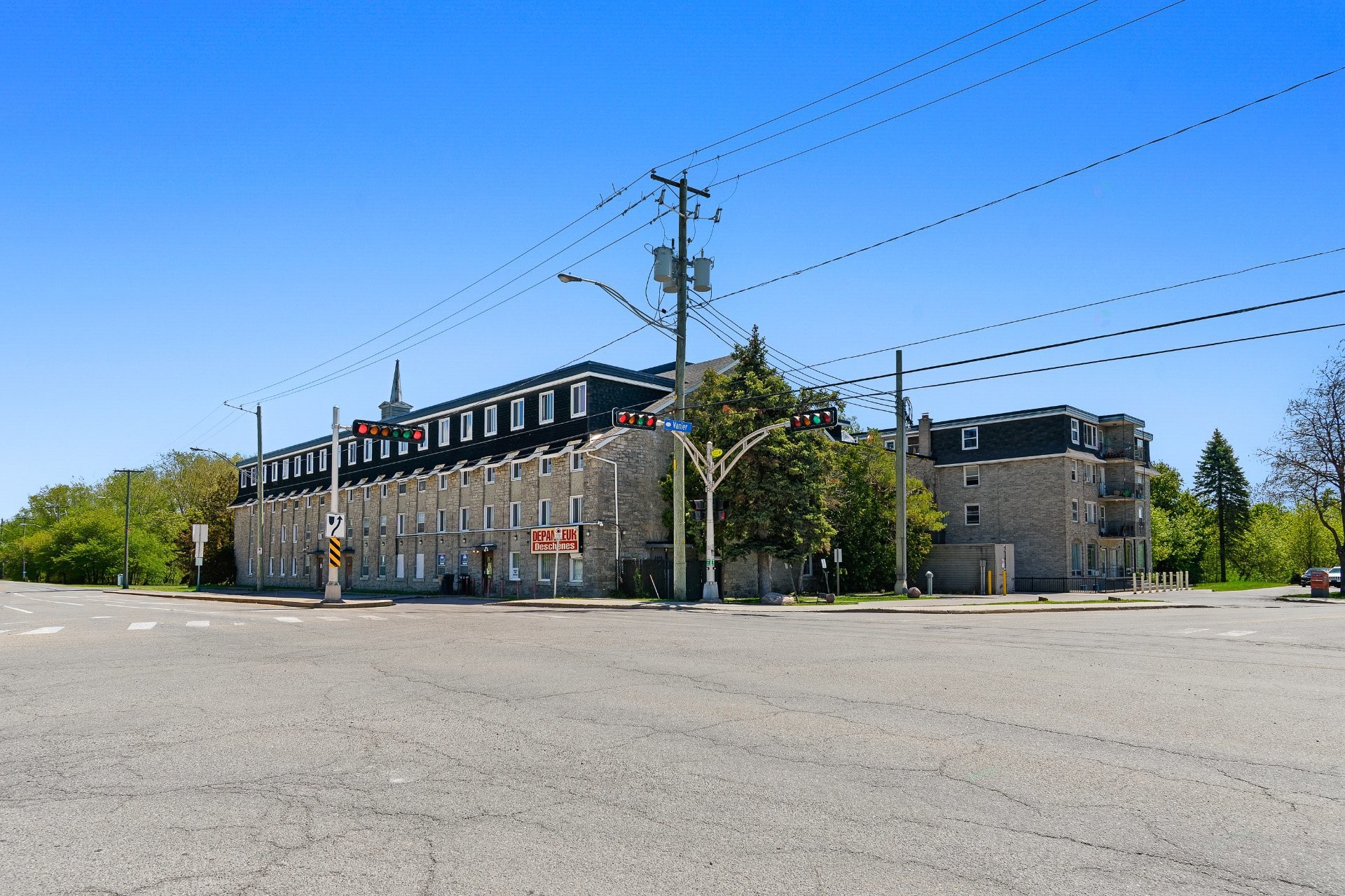 









27


Boul. de Lucerne

, 337,
Gatineau (Aylmer),




QC
J9H1M2

