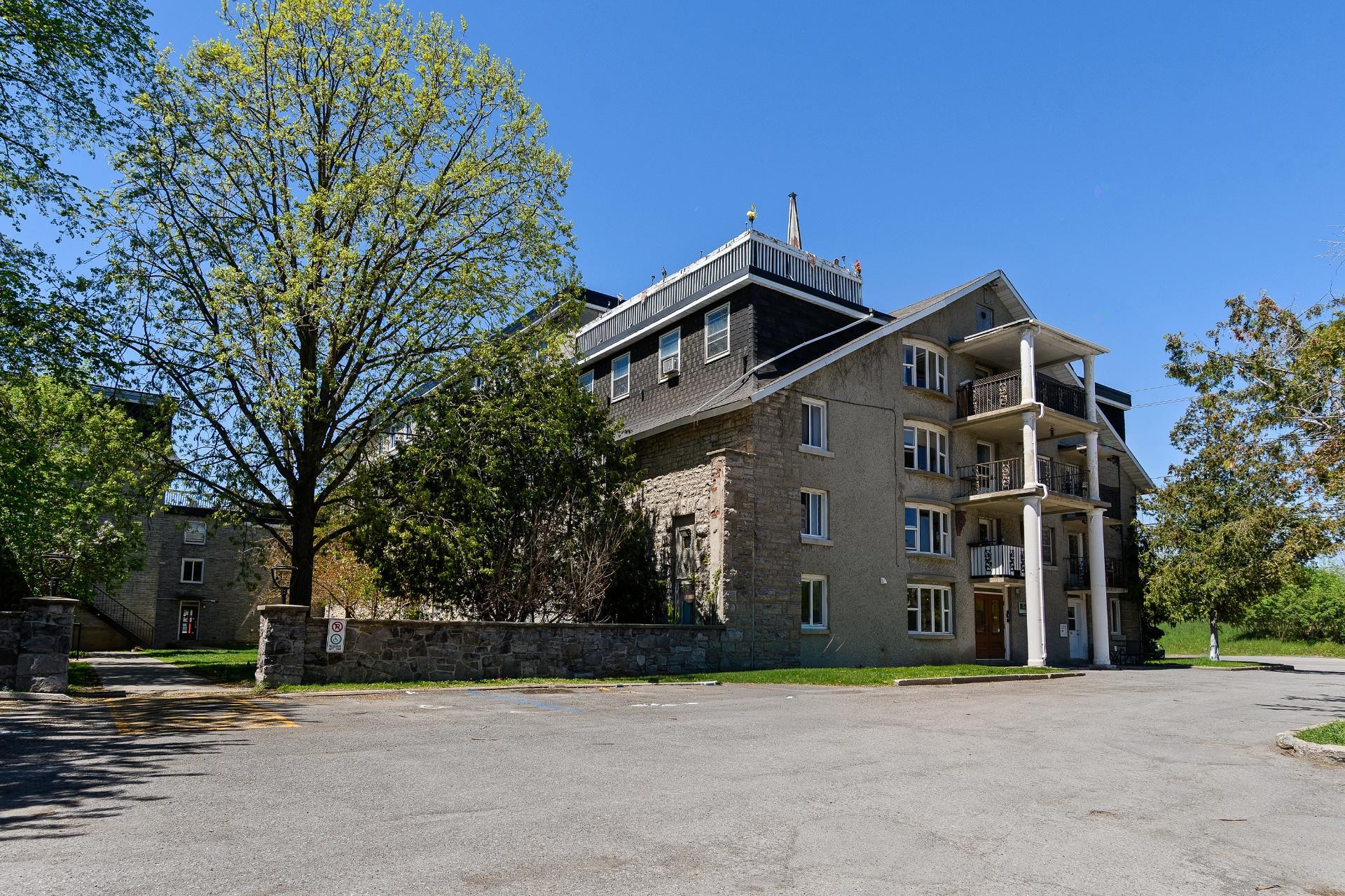 









27


Boul. de Lucerne

, 337,
Gatineau (Aylmer),




QC
J9H1M2

