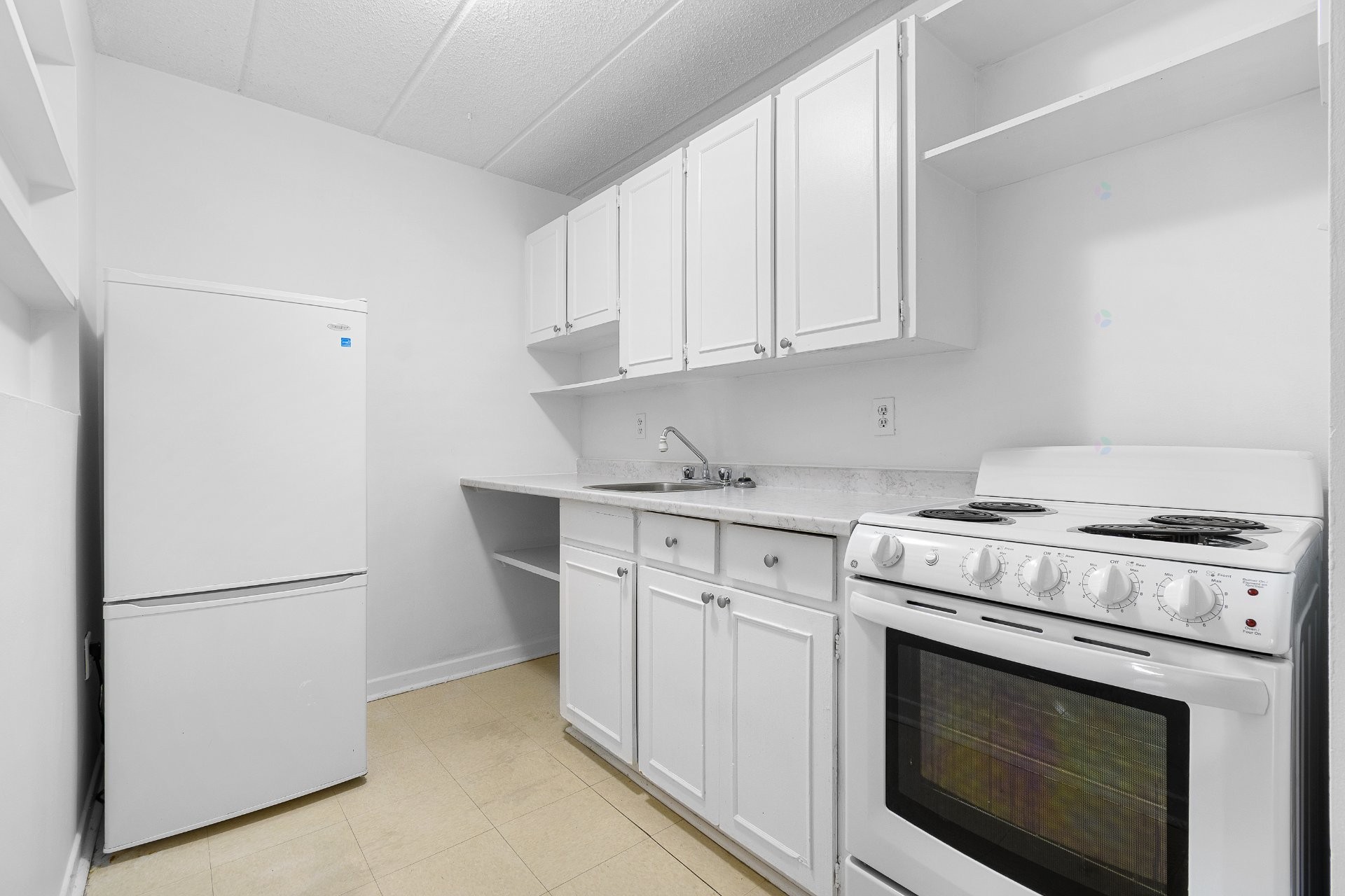 









27


Boul. de Lucerne

, 337,
Gatineau (Aylmer),




QC
J9H1M2

