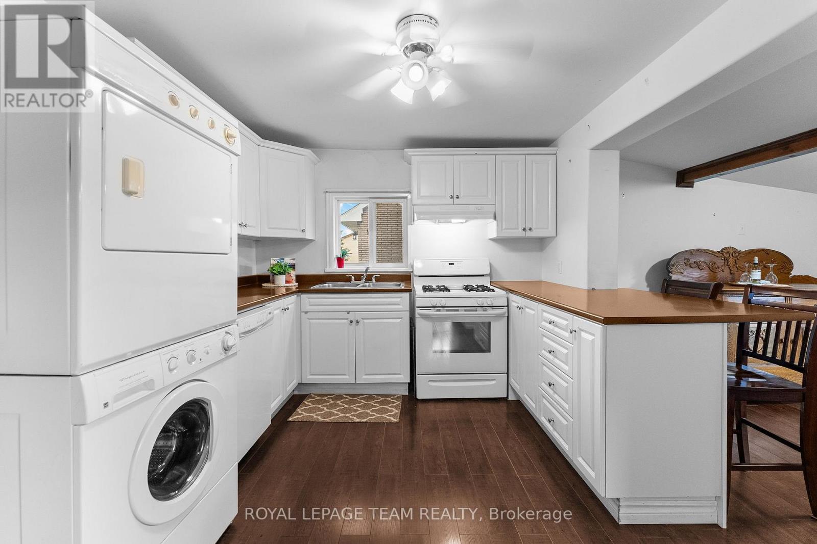 












113 QUEEN STREET N

,
Renfrew,




Ontario
K7V2A4

