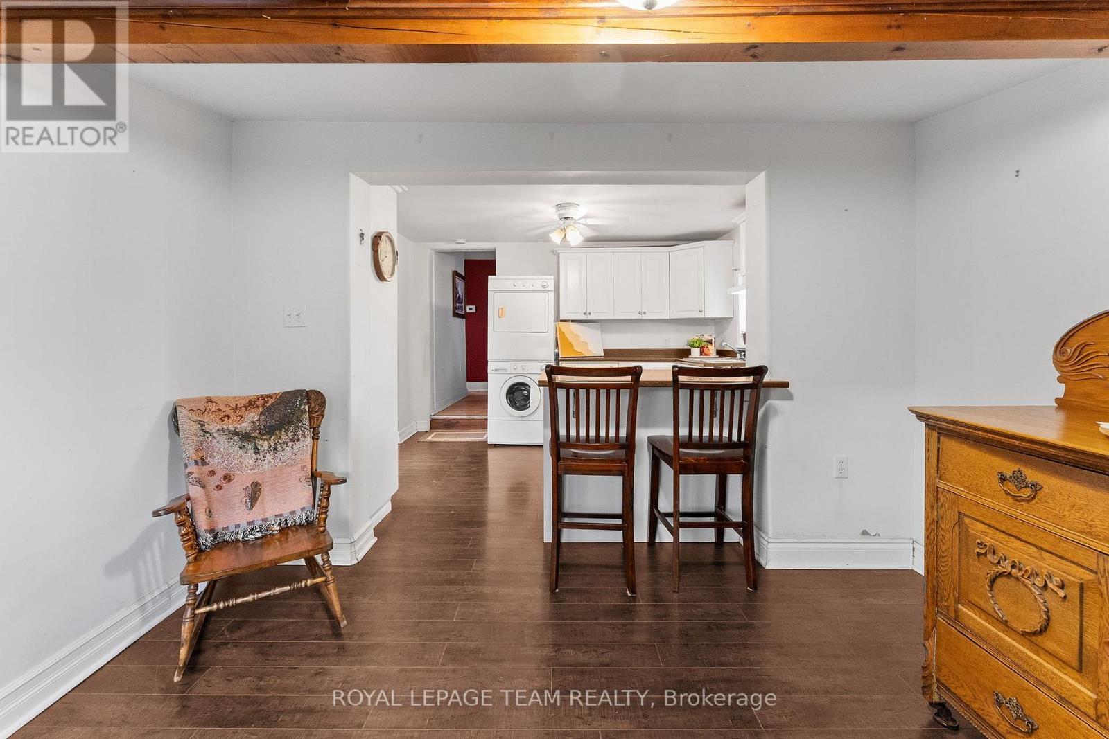 












113 QUEEN STREET N

,
Renfrew,




Ontario
K7V2A4


