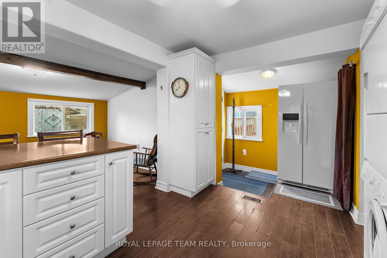 












113 QUEEN STREET N

,
Renfrew,




Ontario
K7V2A4

