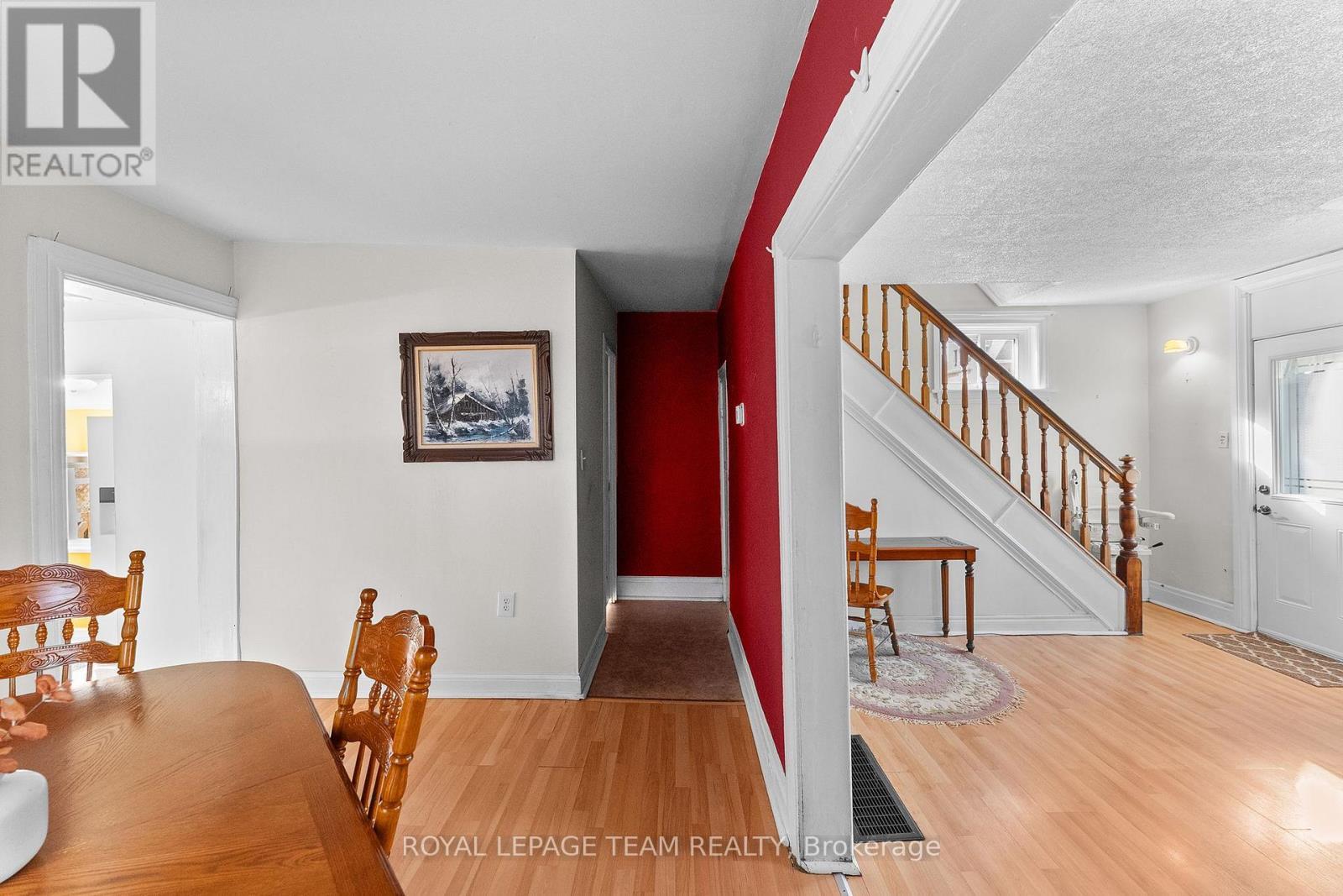 












113 QUEEN STREET N

,
Renfrew,




Ontario
K7V2A4

