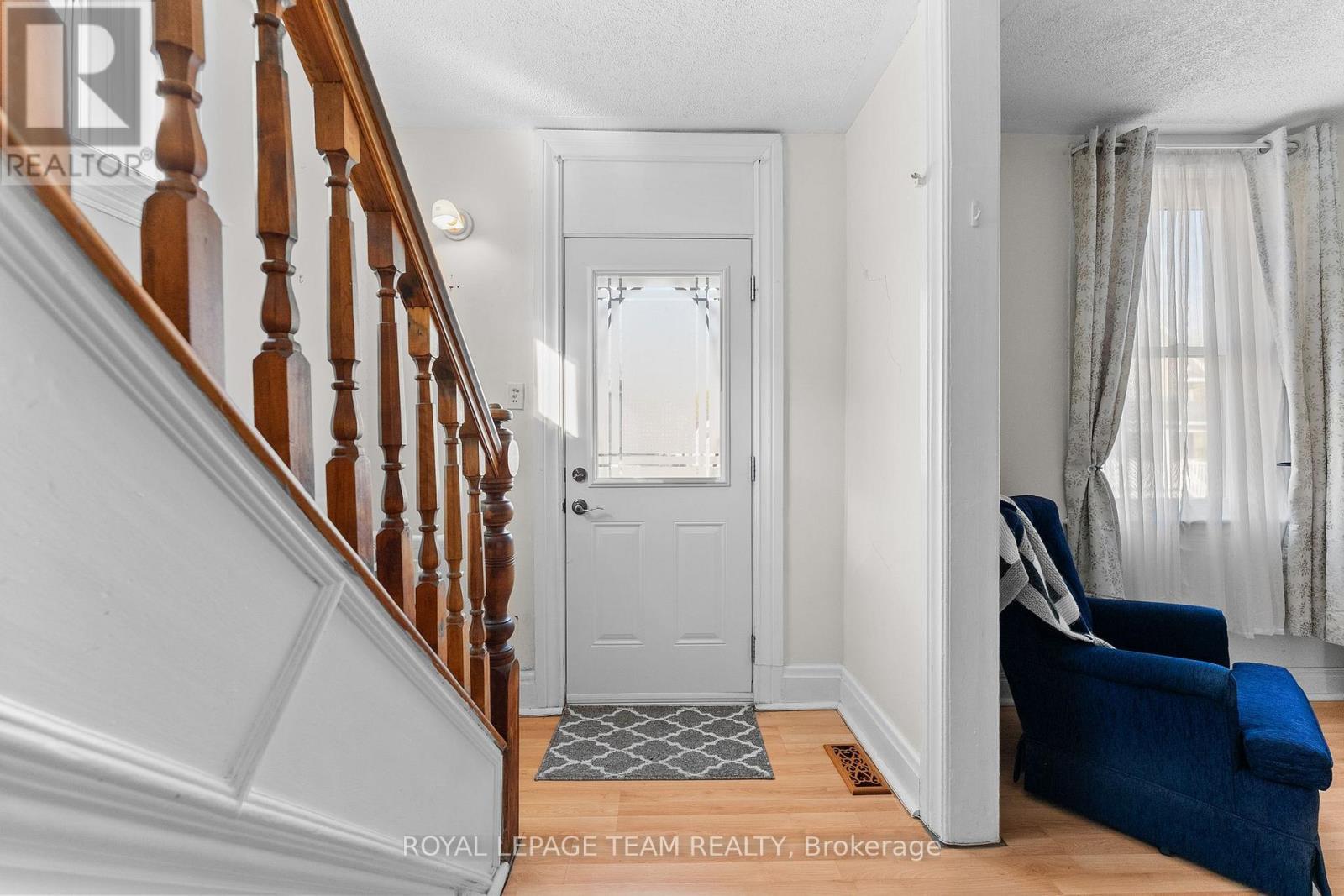 












113 QUEEN STREET N

,
Renfrew,




Ontario
K7V2A4

