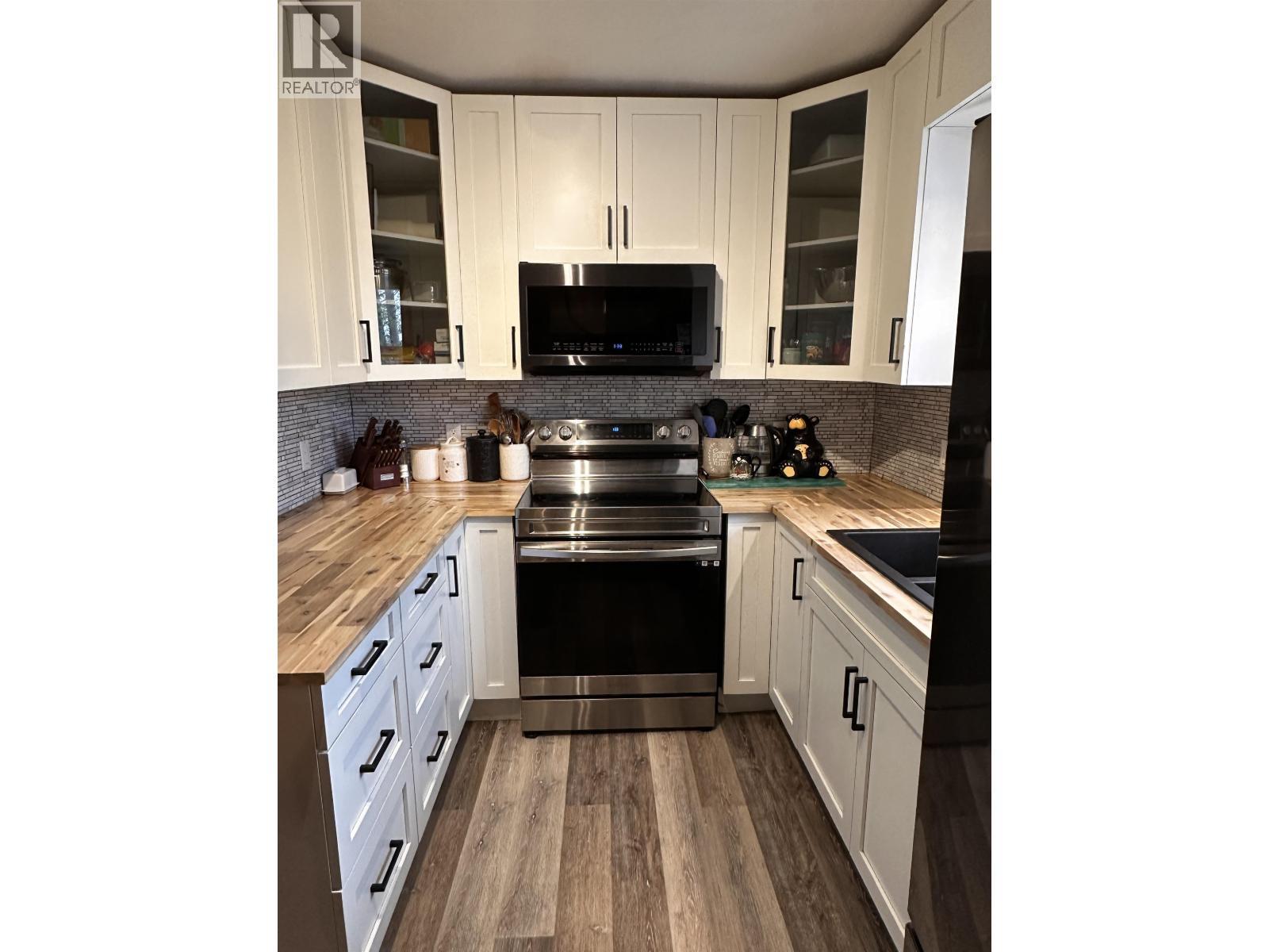 












5620 49 STREET

,
Fort Nelson,




British Columbia
V0C1R0

