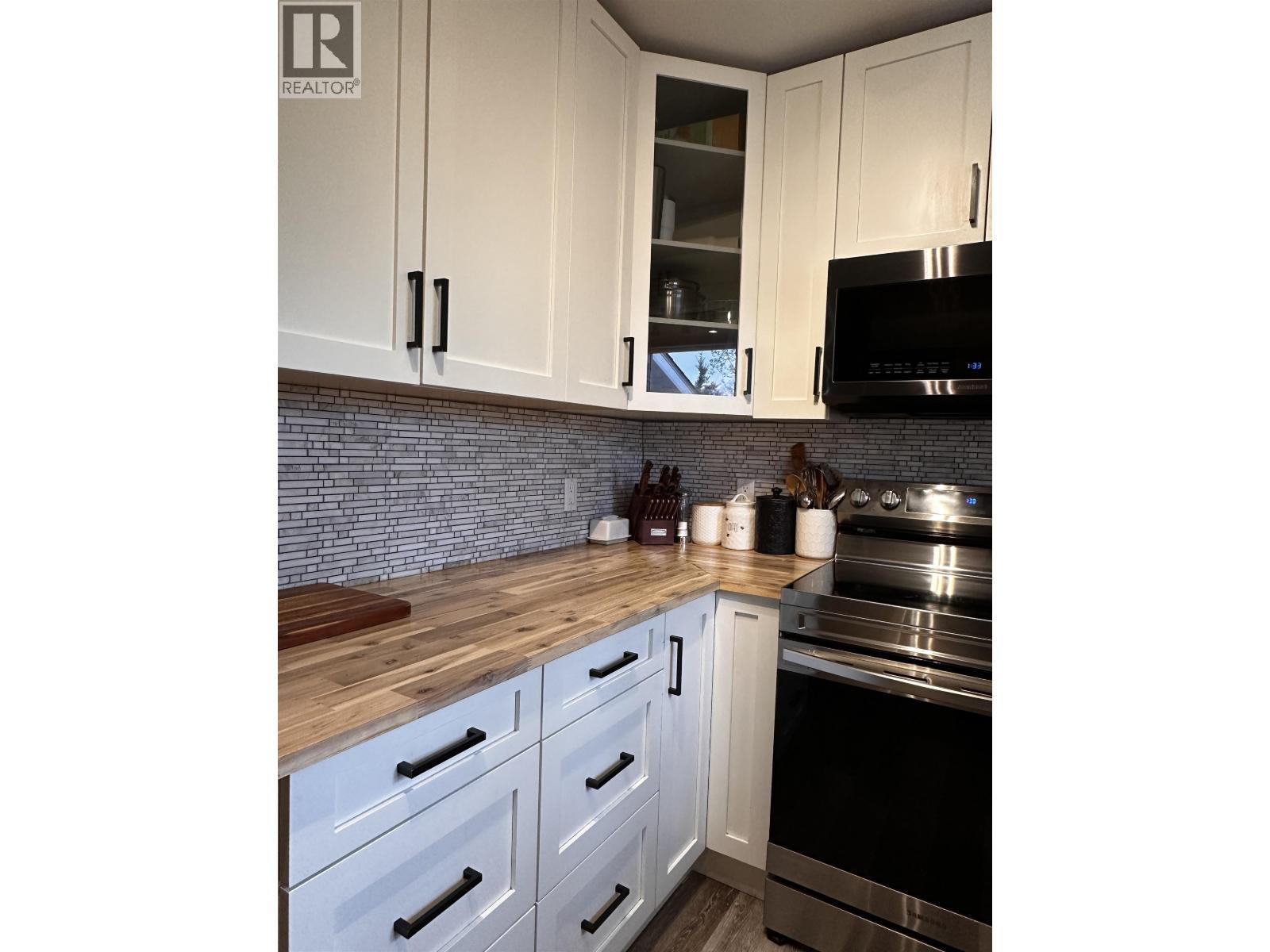 












5620 49 STREET

,
Fort Nelson,




British Columbia
V0C1R0

