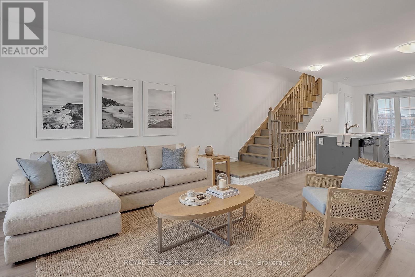 












49 PUMPKIN CORNER CRESCENT

,
Barrie,




Ontario
L9J0T7

