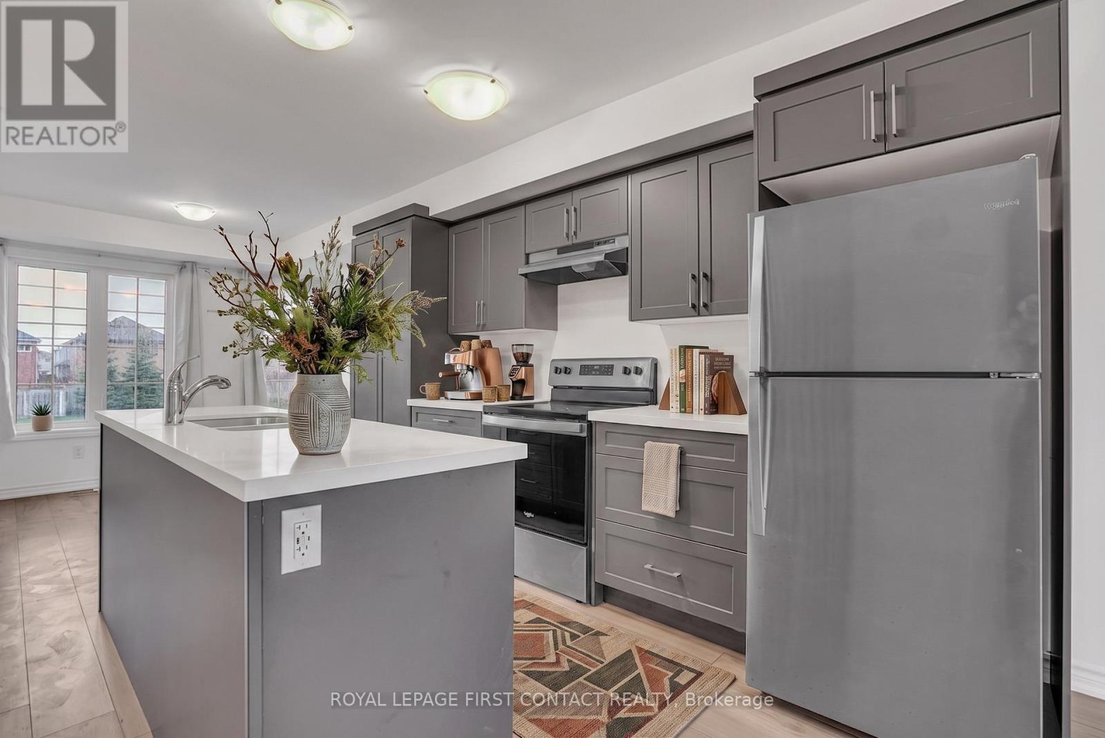 












49 PUMPKIN CORNER CRESCENT

,
Barrie,




Ontario
L9J0T7

