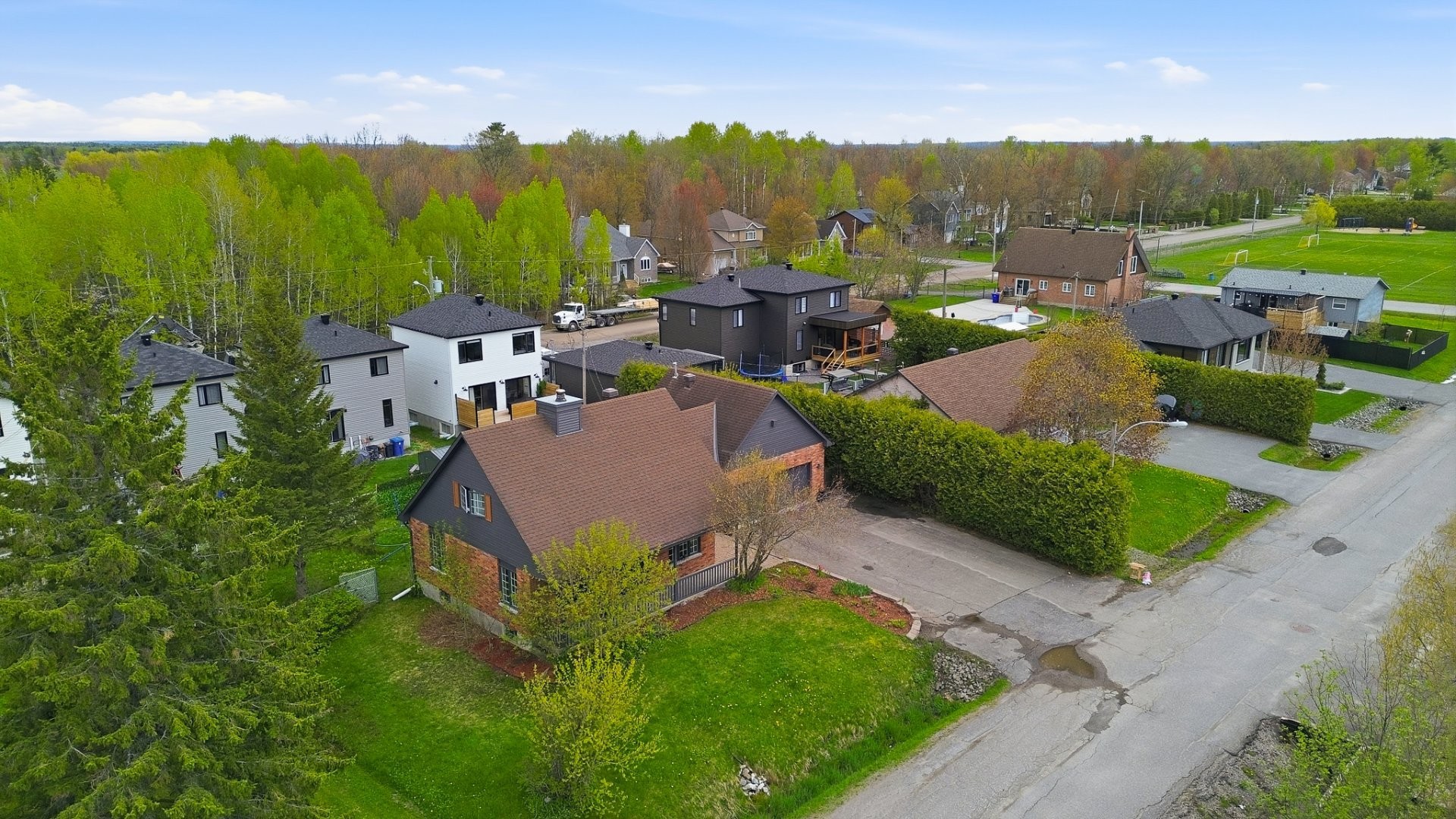 









1439


Rue Rolland

,
Gatineau (Gatineau),




QC
J8R2G6

