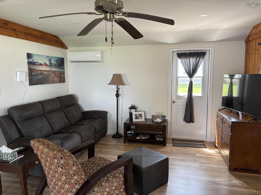 












6 Douglas Crescent

,
Marshville,







NS
B0K 1N0

