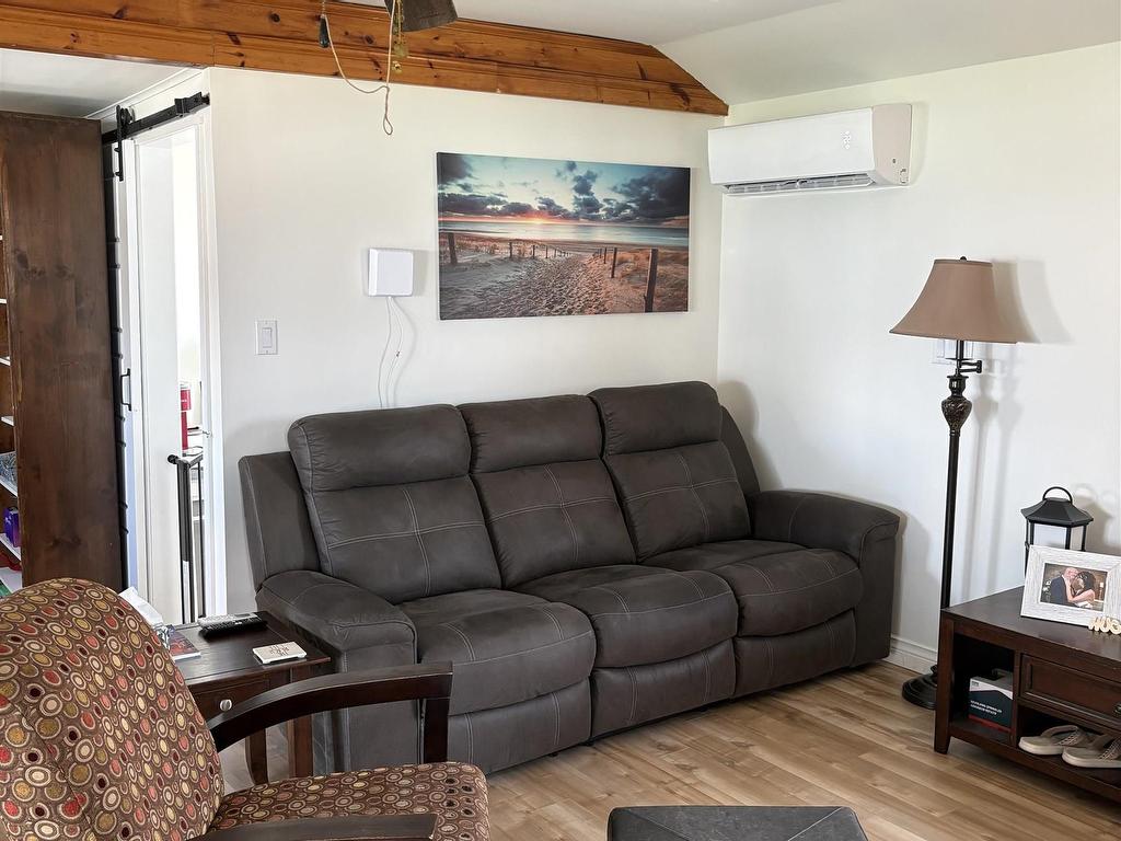 












6 Douglas Crescent

,
Marshville,







NS
B0K 1N0

