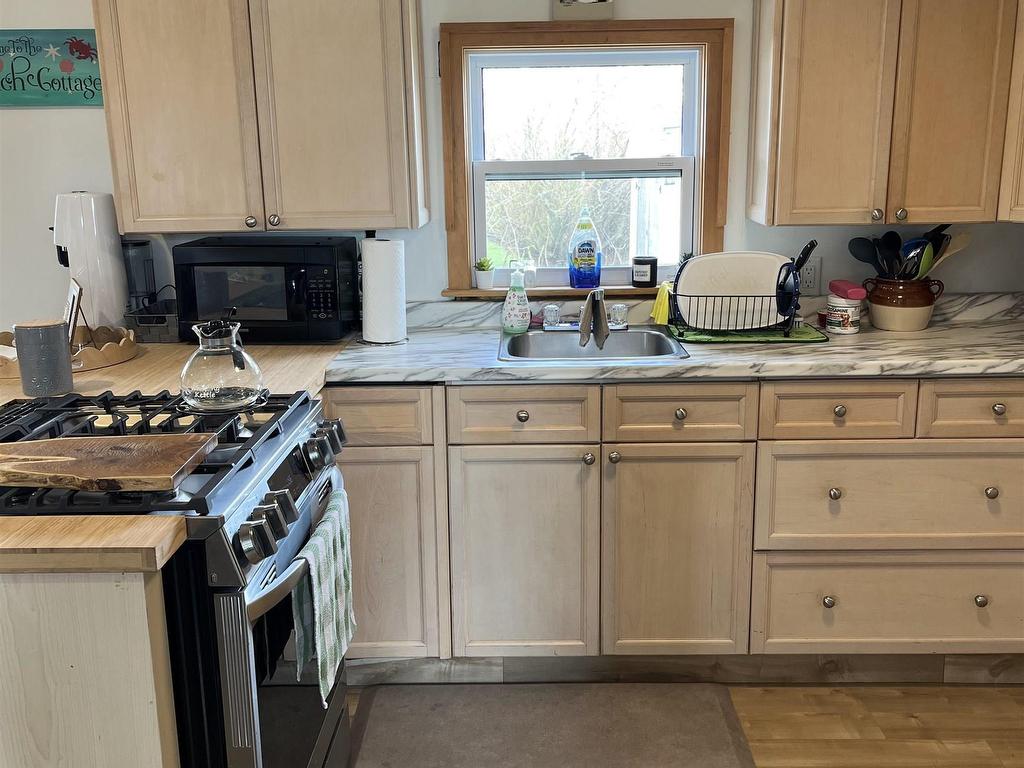 












6 Douglas Crescent

,
Marshville,







NS
B0K 1N0

