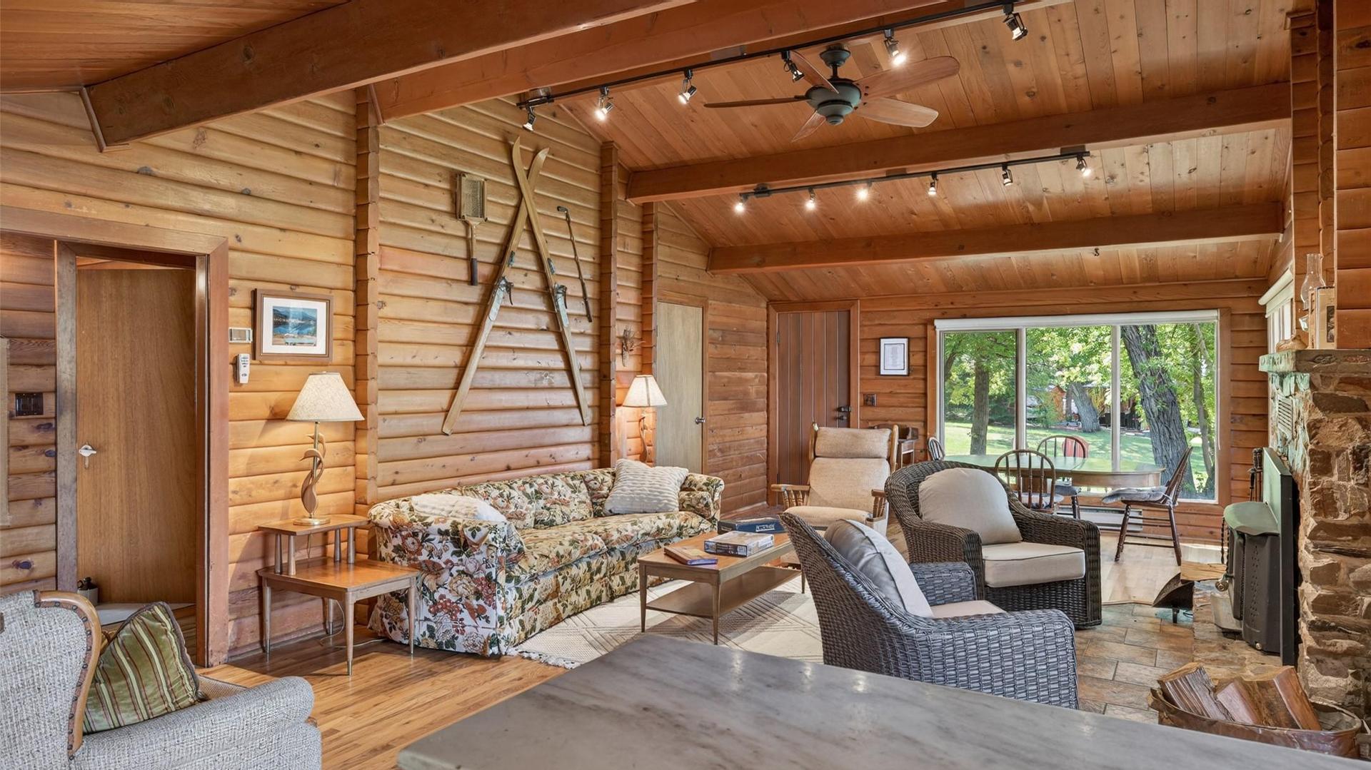 









1345


Sand

Road,
Windermere,




BC
V0B 2L1

