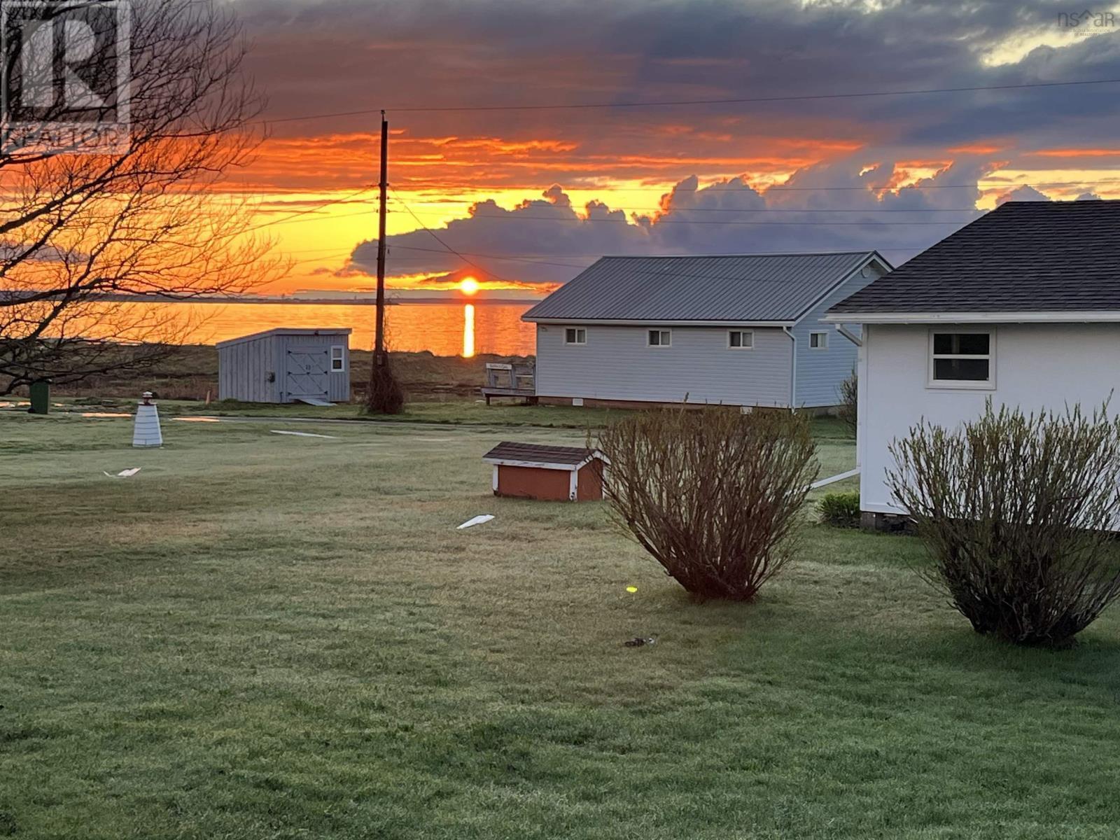 












6 Douglas Crescent

,
Marshville,




Nova Scotia
B0K1N0

