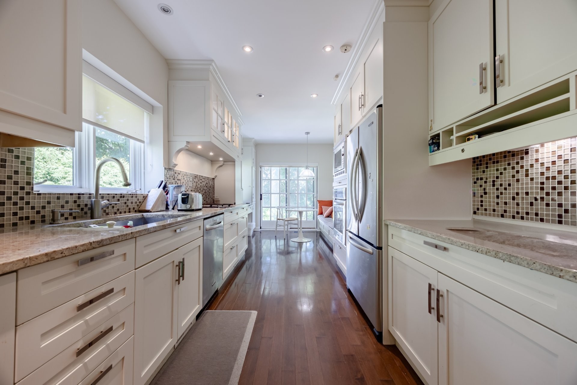 









33


Rue Thurlow

,
Hampstead,




QC
H3X3G7

