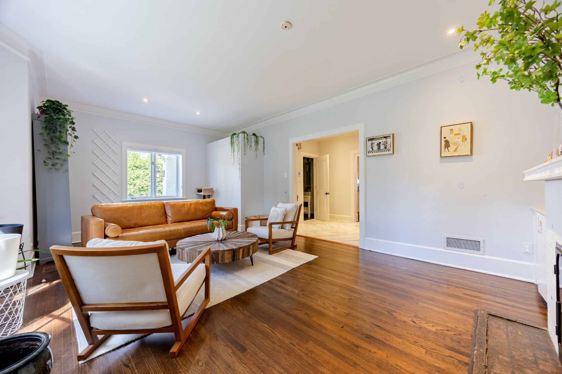 









33


Rue Thurlow

,
Hampstead,




QC
H3X3G7

