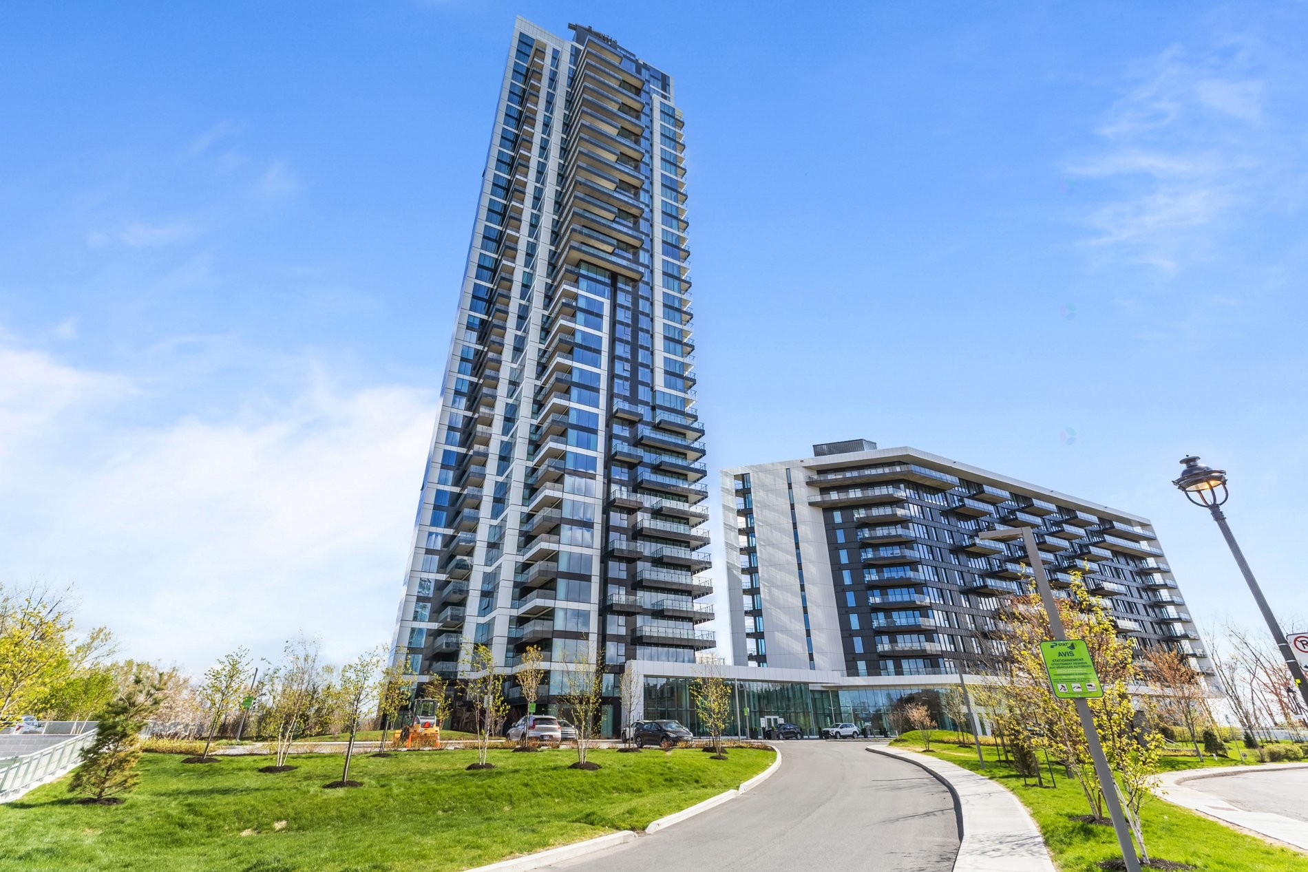









1000


Rue André-Prévost

, 1401,
Montréal (Verdun/Île-des-Soeurs),




QC
H3E0E6

