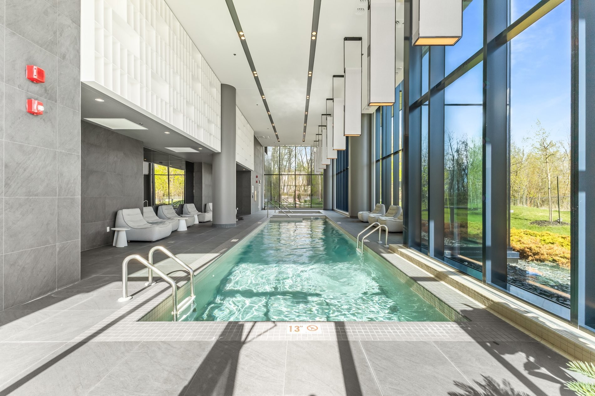 









1000


Rue André-Prévost

, 1401,
Montréal (Verdun/Île-des-Soeurs),




QC
H3E0E6

