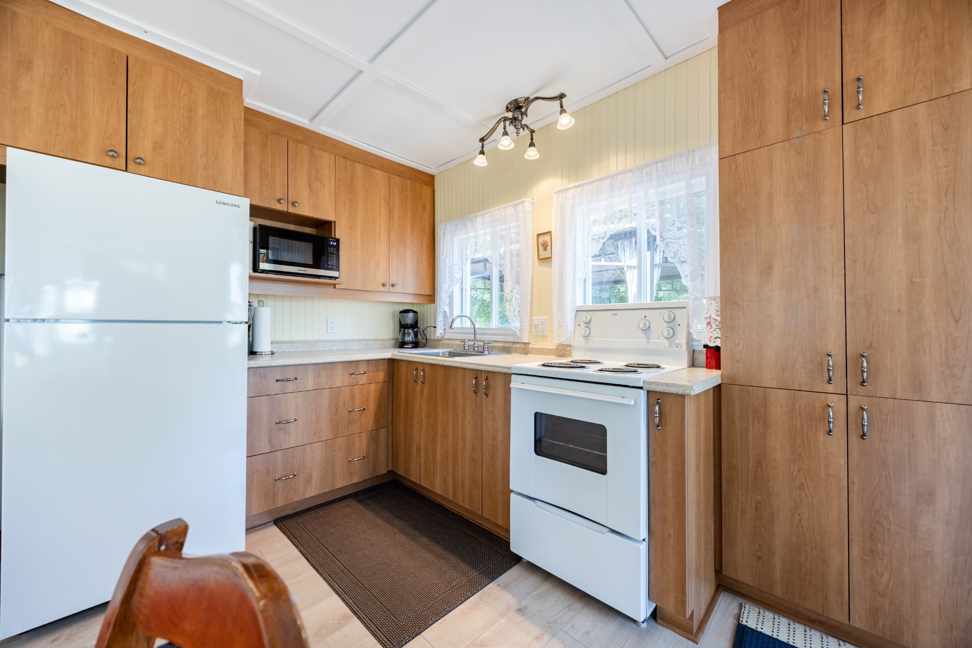 









1403


1re Avenue

,
Saint-Paul-de-l'Île-aux-Noix,




QC
J0J1G0

