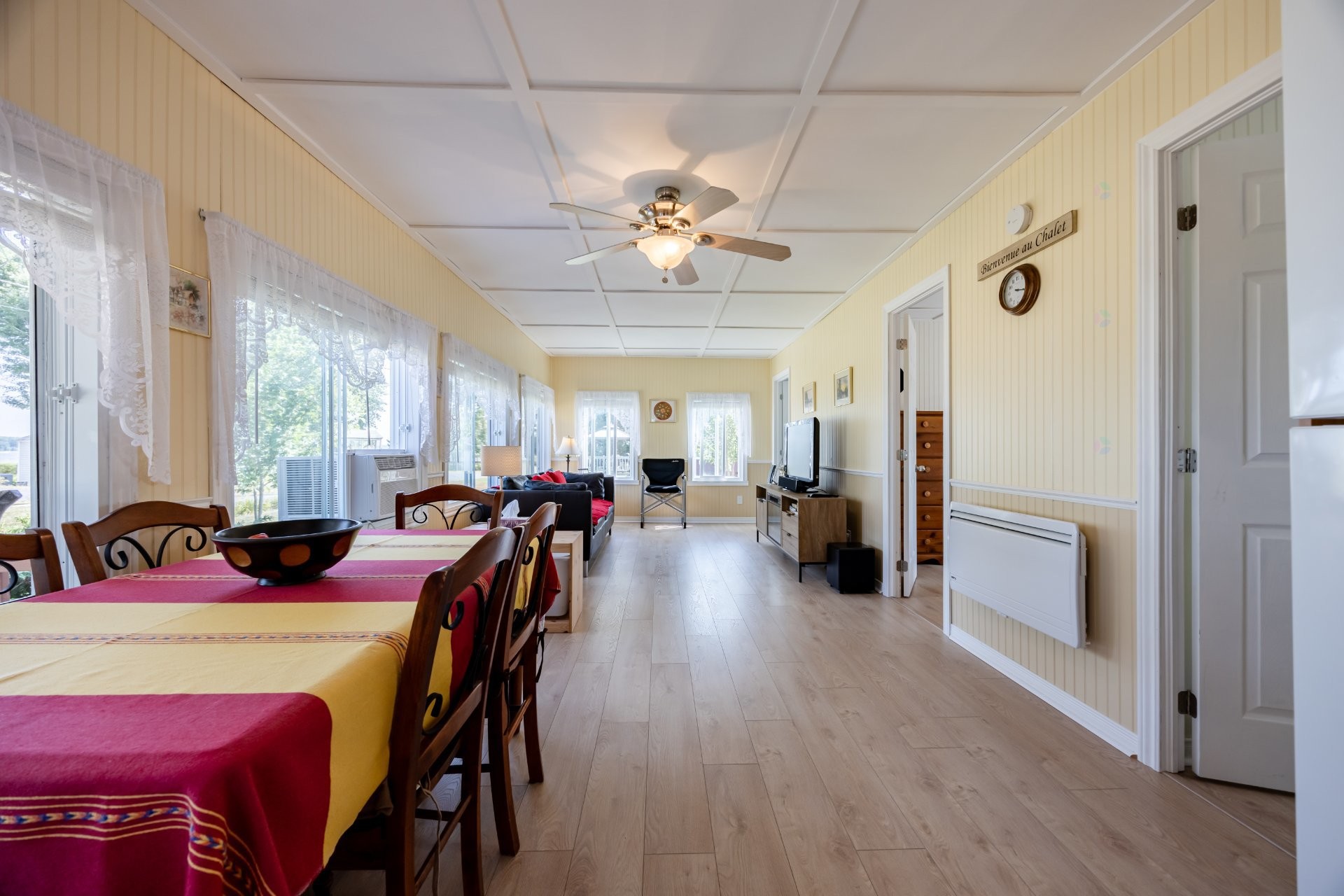 









1403


1re Avenue

,
Saint-Paul-de-l'Île-aux-Noix,




QC
J0J1G0

