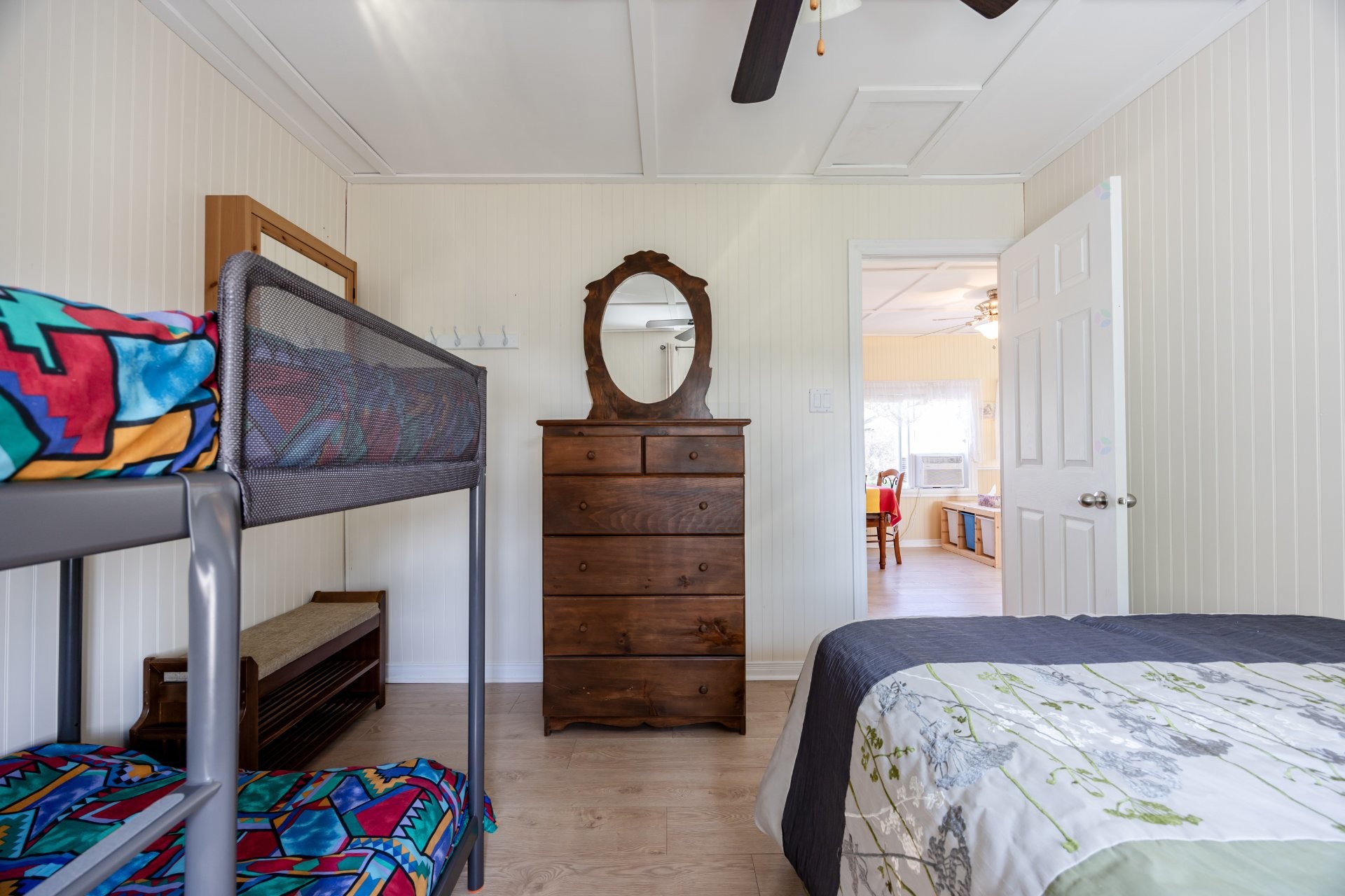 









1403


1re Avenue

,
Saint-Paul-de-l'Île-aux-Noix,




QC
J0J1G0

