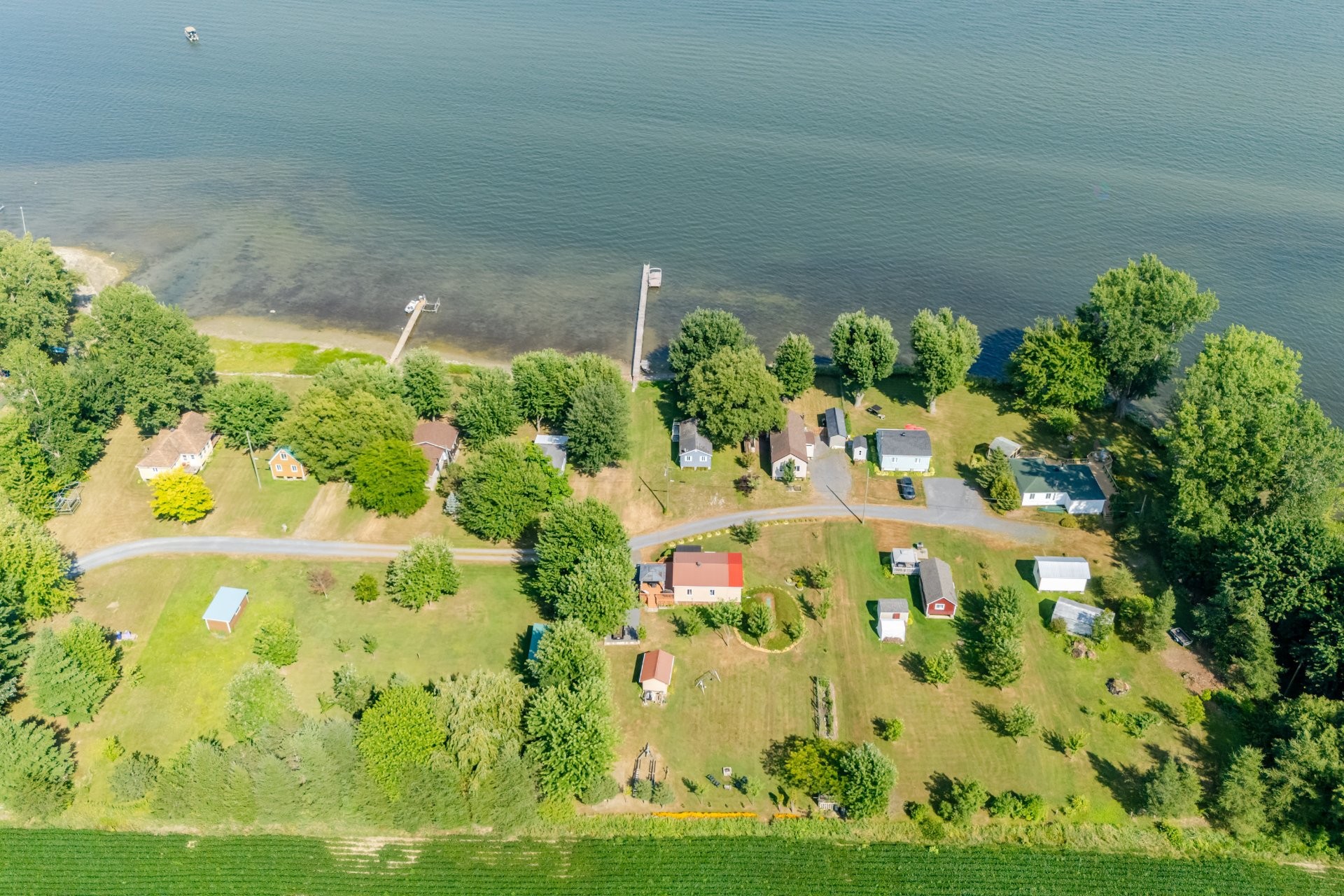 









1403


1re Avenue

,
Saint-Paul-de-l'Île-aux-Noix,




QC
J0J1G0

