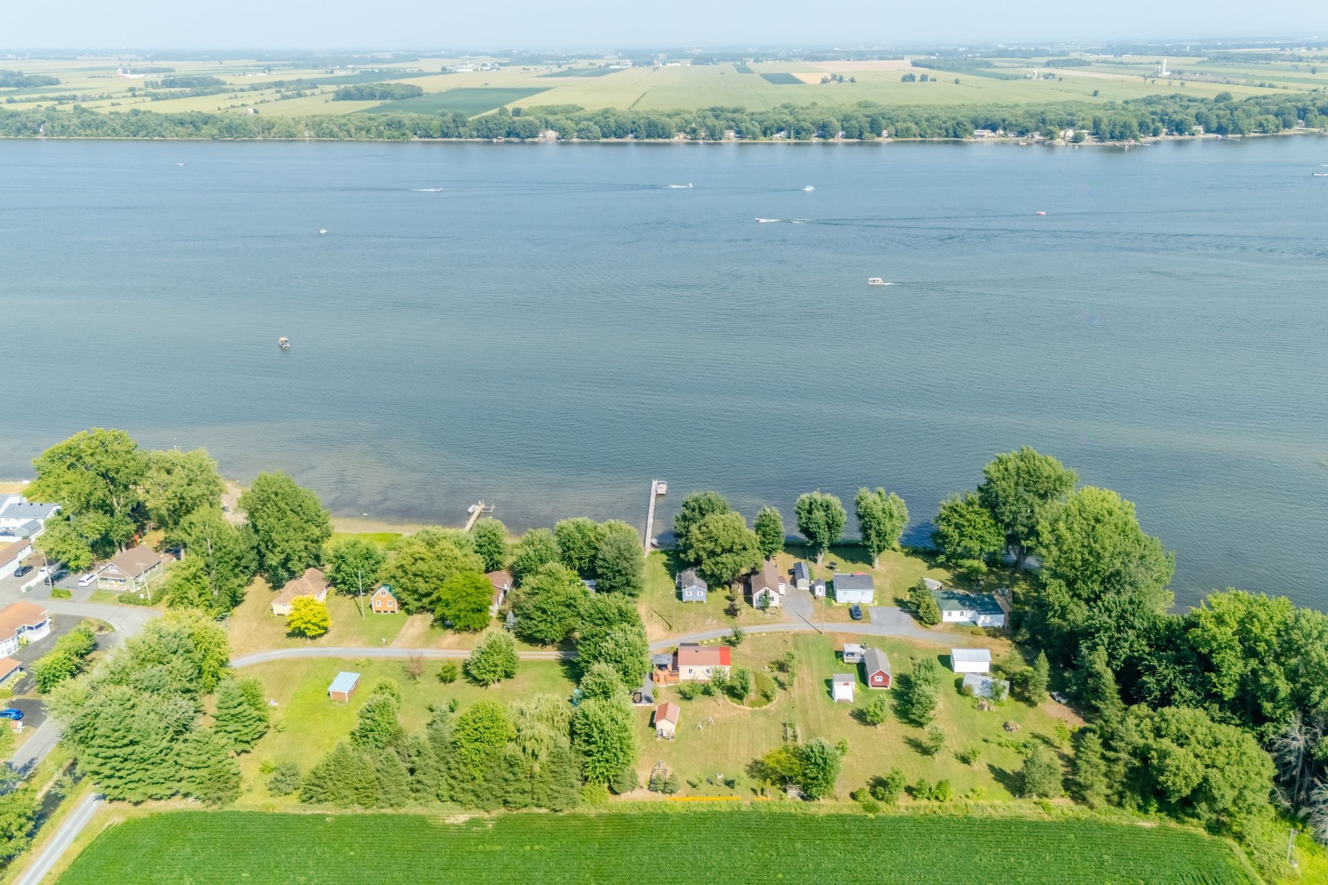 









1403


1re Avenue

,
Saint-Paul-de-l'Île-aux-Noix,




QC
J0J1G0

