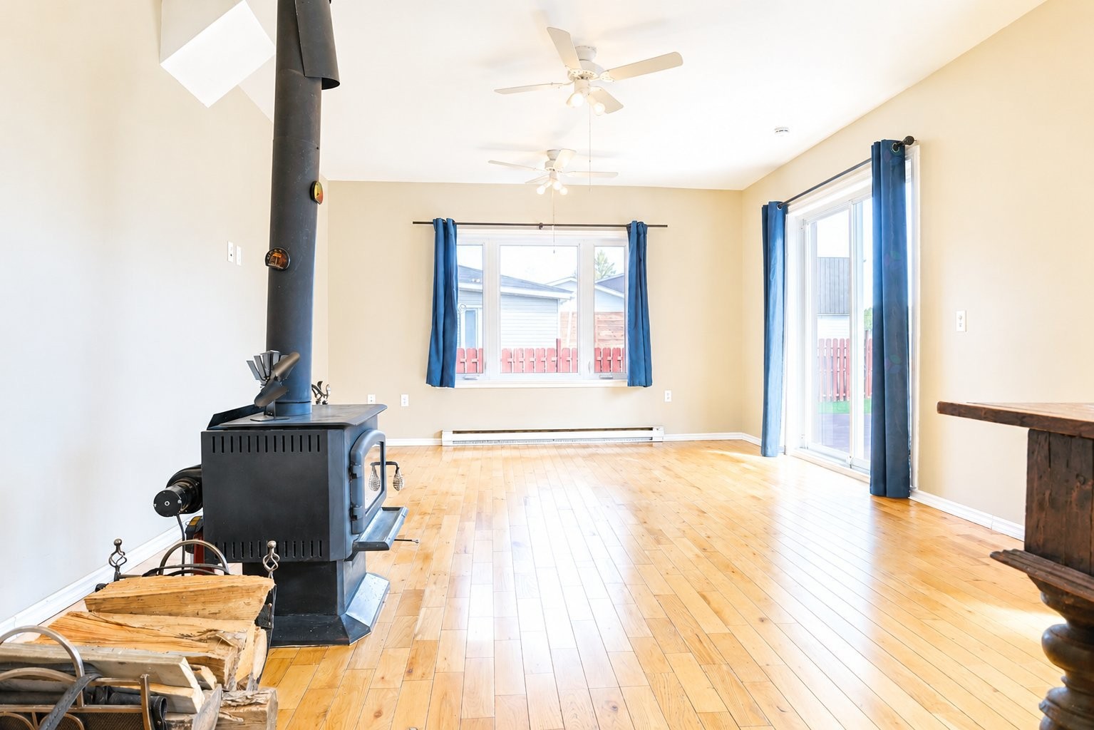 









261


Rue Principale

,
Saint-Adelphe,




QC
G0X2G0

