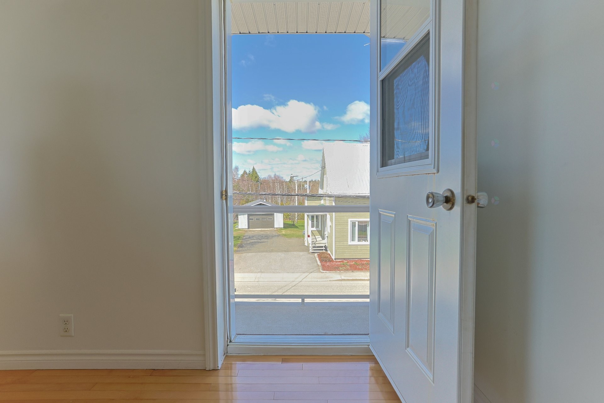 









261


Rue Principale

,
Saint-Adelphe,




QC
G0X2G0


