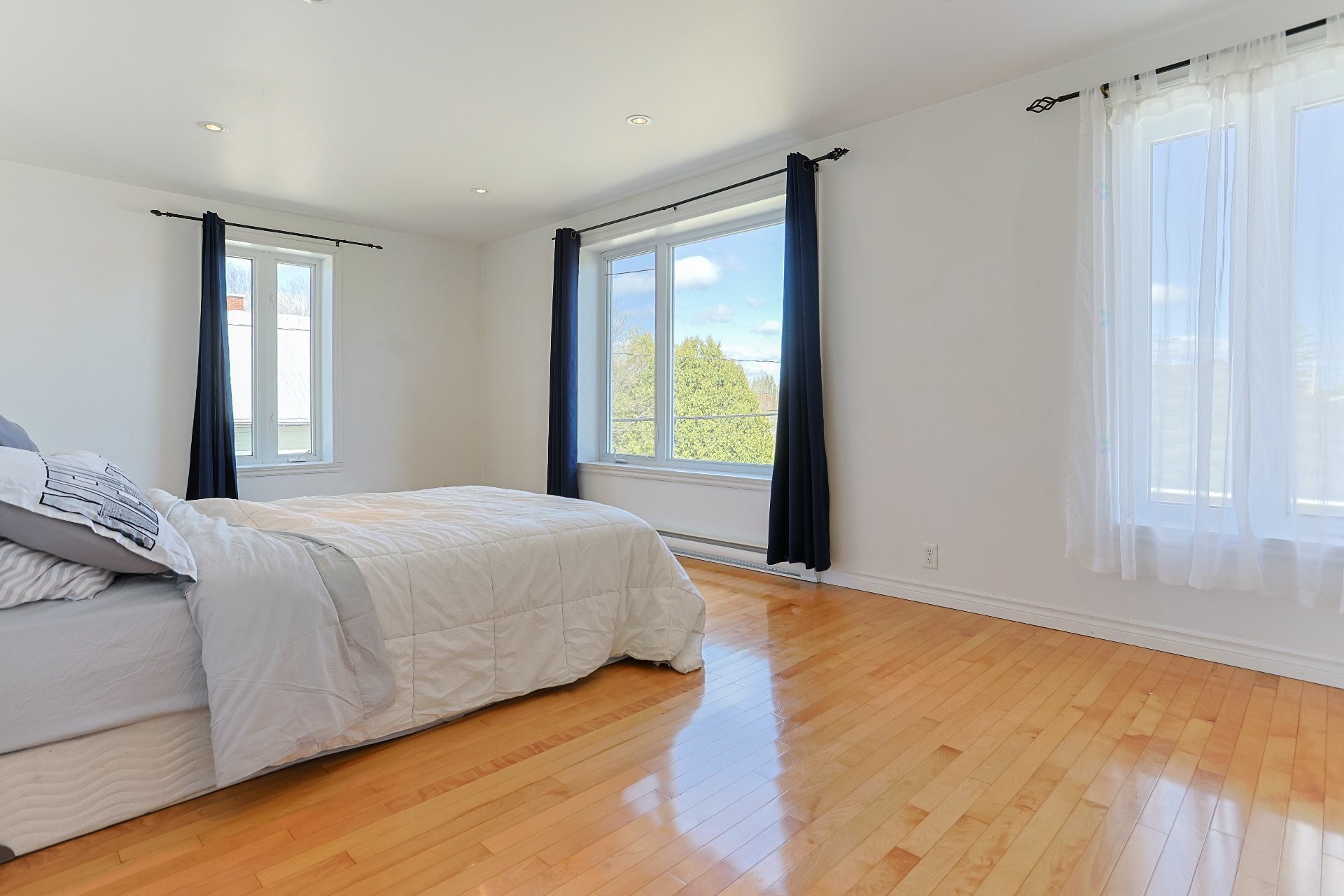 









261


Rue Principale

,
Saint-Adelphe,




QC
G0X2G0


