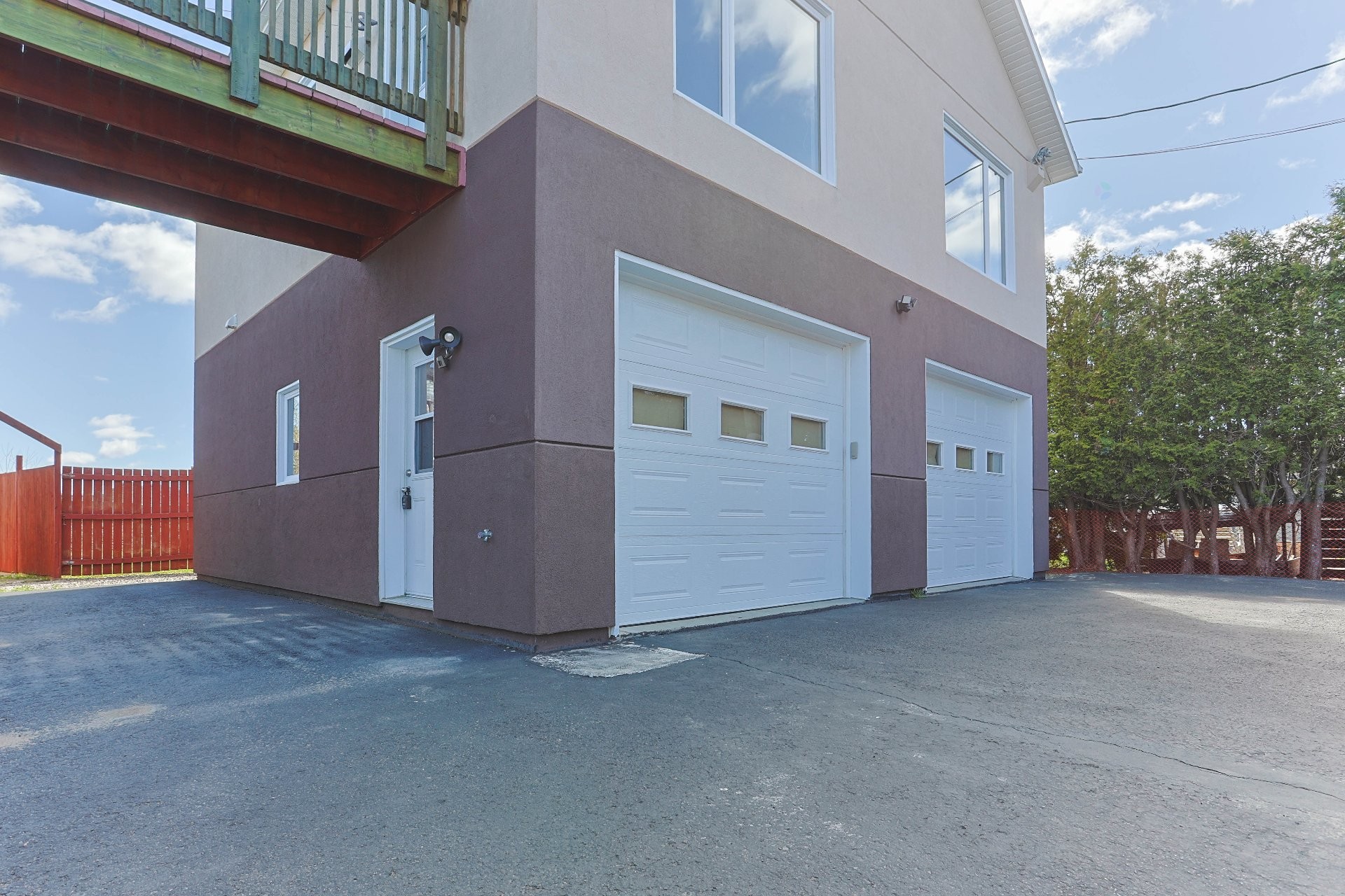 









261


Rue Principale

,
Saint-Adelphe,




QC
G0X2G0

