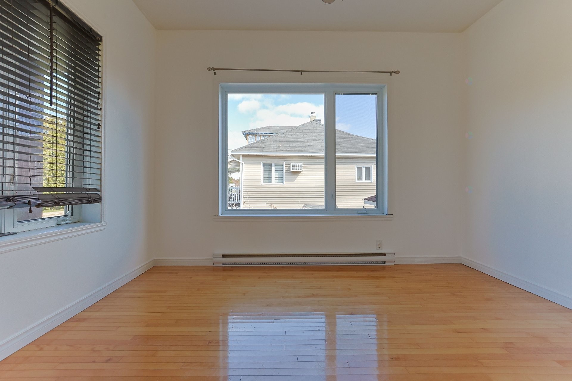 









261


Rue Principale

,
Saint-Adelphe,




QC
G0X2G0

