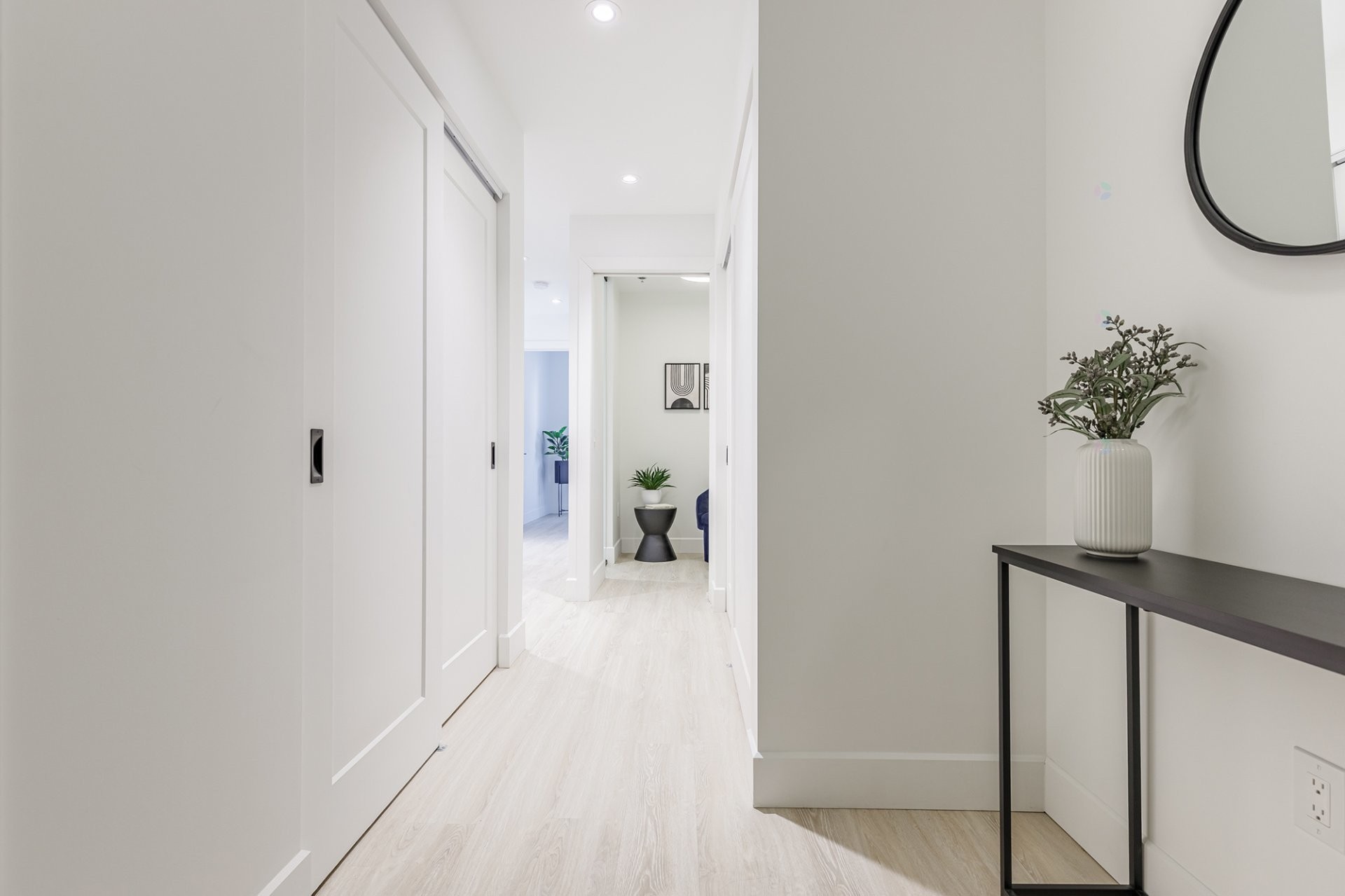 









305


Av. des Draveurs

, 101,
Trois-Rivières,




QC
G9A0H8

