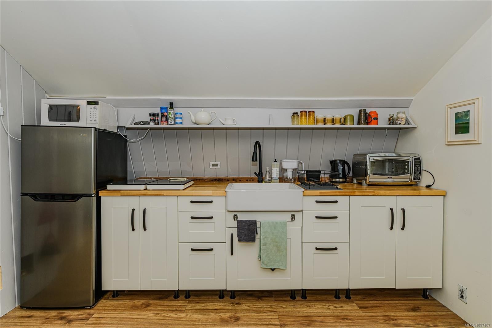 









161


Holmes

Rd,
Salt Spring,




BC
V8K 1T6


