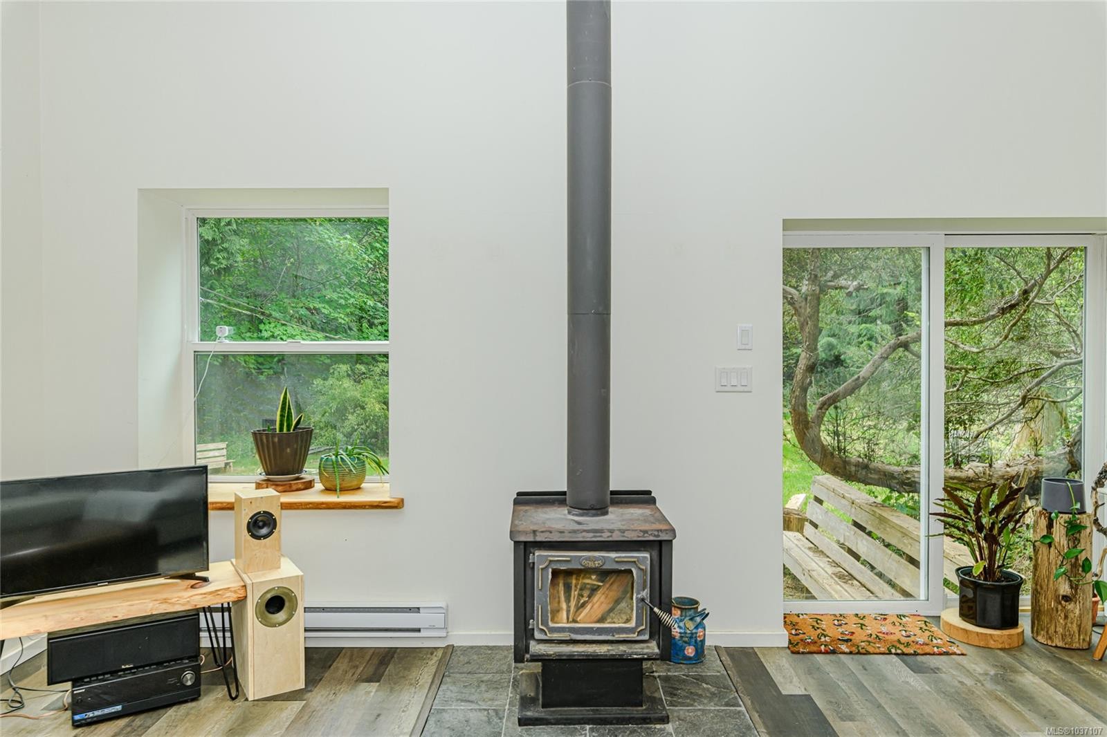 









161


Holmes

Rd,
Salt Spring,




BC
V8K 1T6

