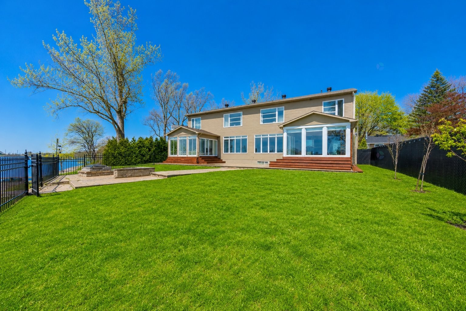 









409


Ch. des Patriotes

,
Saint-Mathias-sur-Richelieu,




QC
J3L6C3

