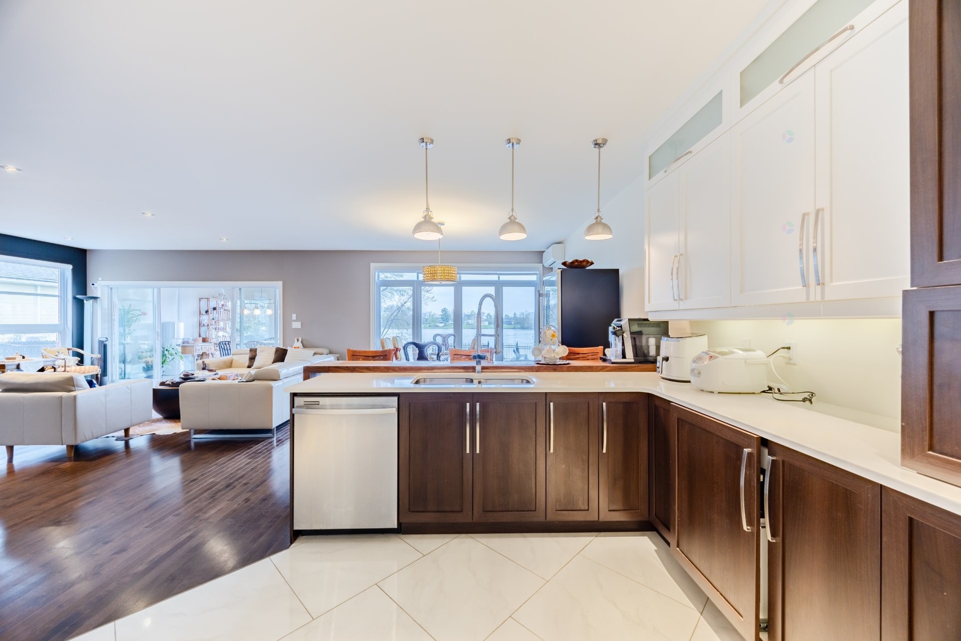 









409


Ch. des Patriotes

,
Saint-Mathias-sur-Richelieu,




QC
J3L6C3

